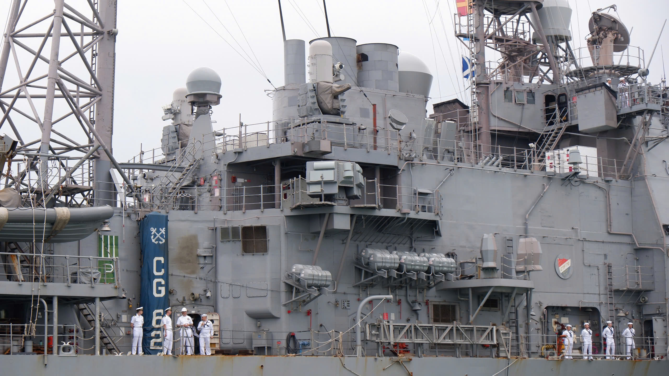 Kh&aacute;m ph&aacute; t&agrave;u tuần dương USS Robert Smalls trong chuyến thăm Đ&agrave; Nẵng của Hải qu&acirc;n Mỹ - Ảnh 4.