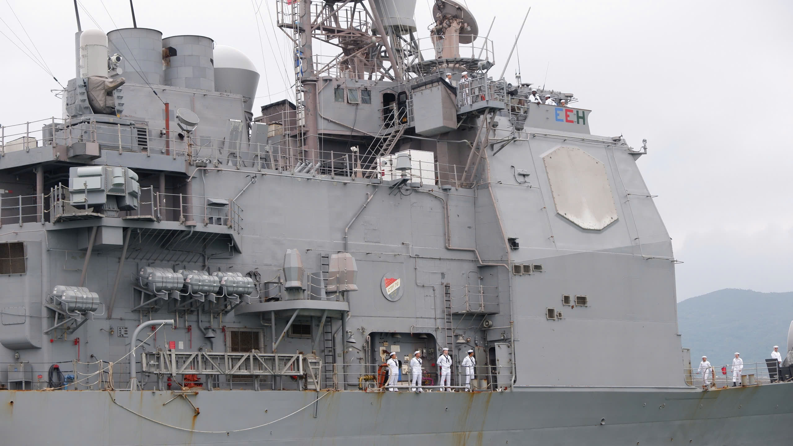 Kh&aacute;m ph&aacute; t&agrave;u tuần dương USS Robert Smalls trong chuyến thăm Đ&agrave; Nẵng của Hải qu&acirc;n Mỹ - Ảnh 7.