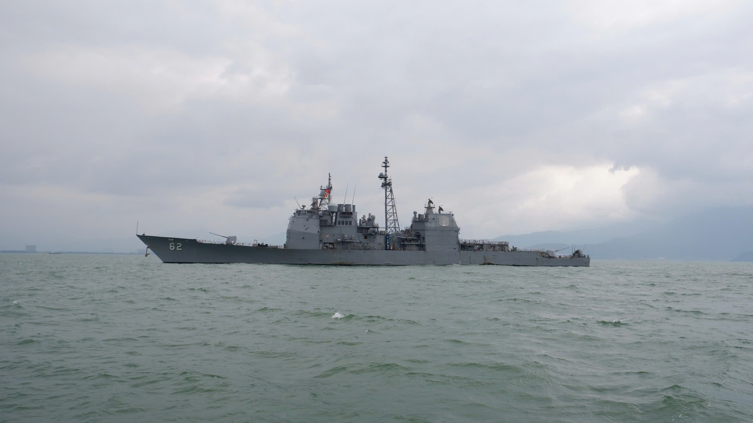 Kh&aacute;m ph&aacute; t&agrave;u tuần dương USS Robert Smalls trong chuyến thăm Đ&agrave; Nẵng của Hải qu&acirc;n Mỹ - Ảnh 3.