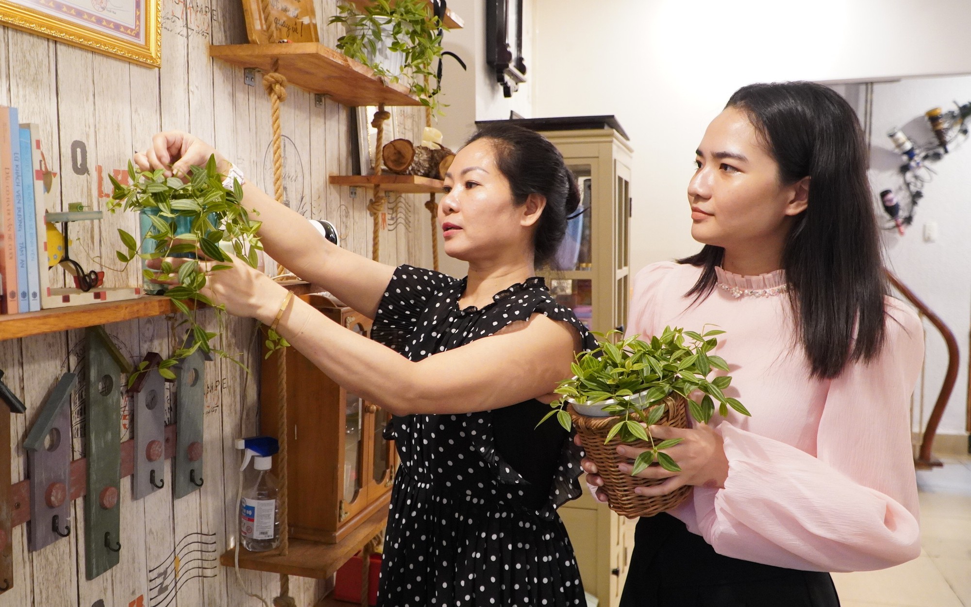 VIDEO: Nữ đội viên Đội tìm kiếm tiết lộ lý do tình nguyện nhập ngũ