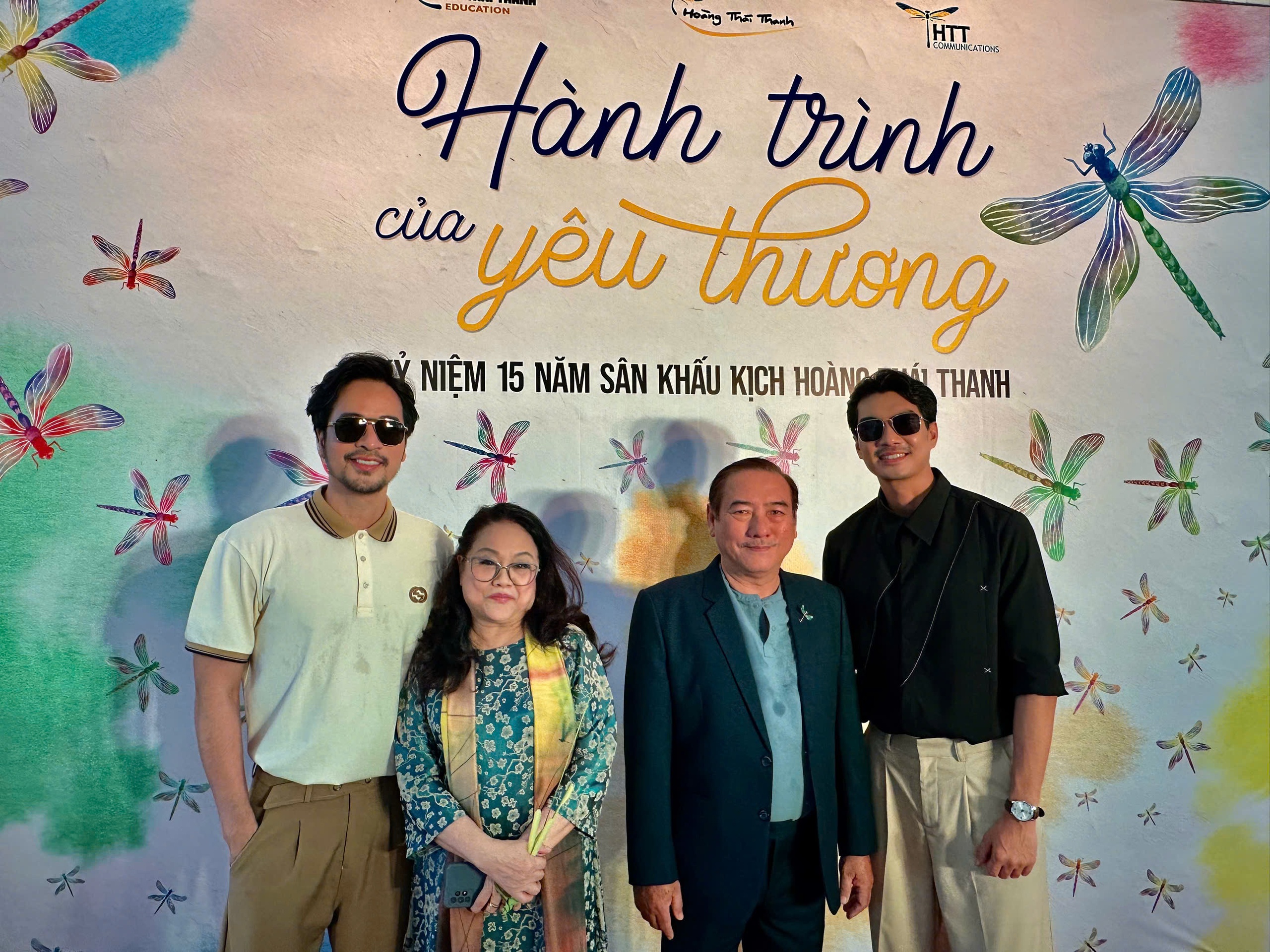 Escenario Hoang Thai Thanh: 15 años de  Sân khấu Hoàng Thái Thanh: 15 năm