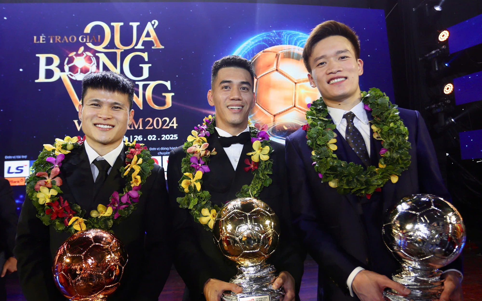 Ho&agrave;ng Đức xứng đ&aacute;ng đoạt Quả b&oacute;ng v&agrave;ng Việt Nam 2025? - Ảnh 2.