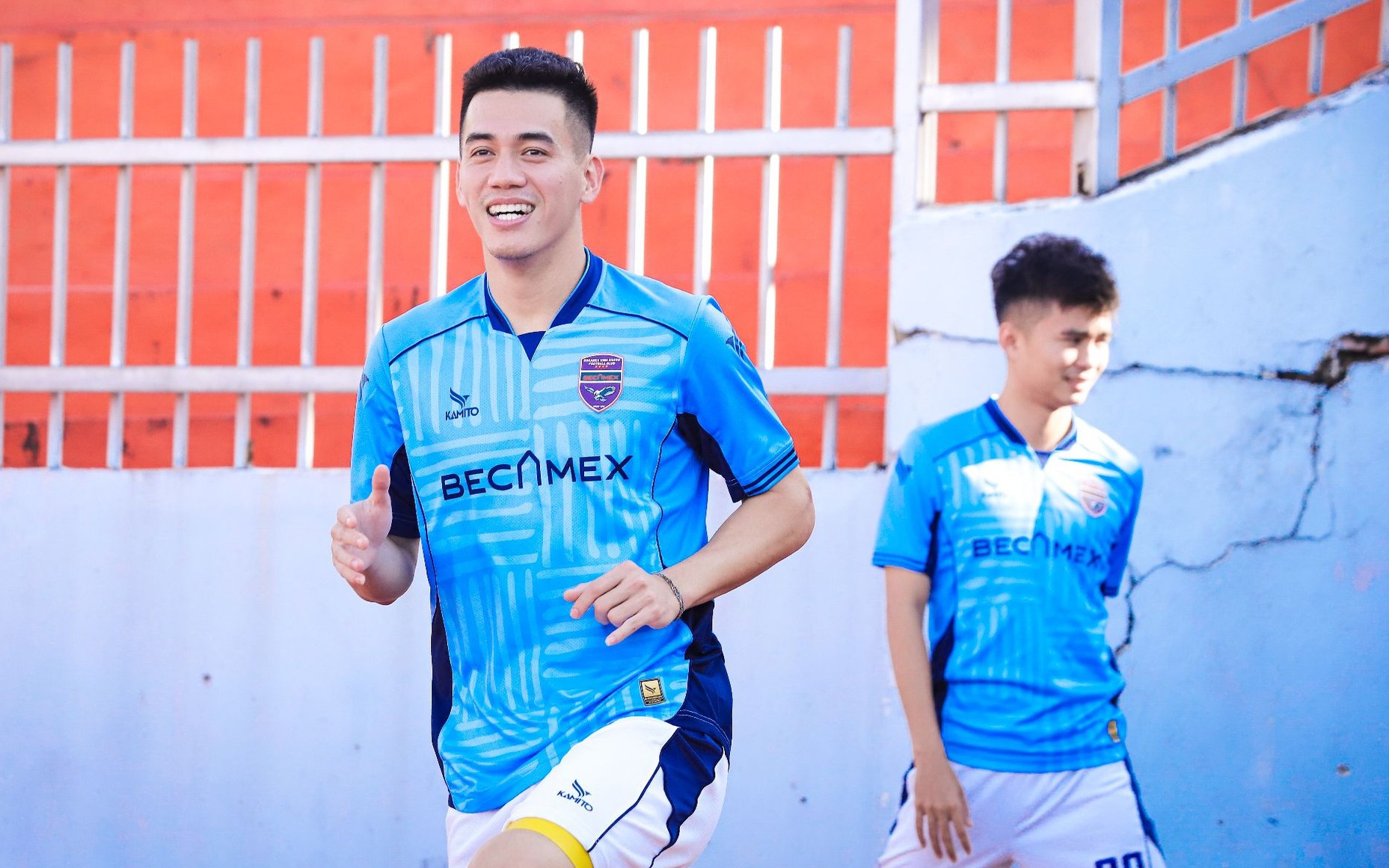 Tiến Linh nói gì khi CLB Bình Dương leo lên tốp 4 V-League?