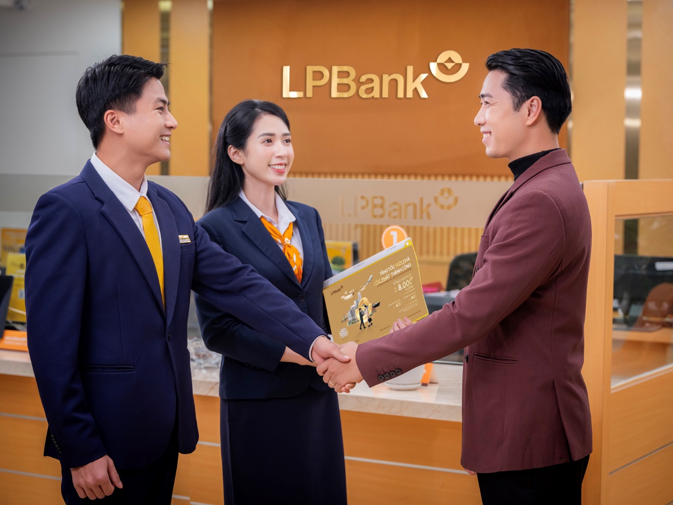 LPBank “kích hoạt” gói vay 8.000 tỉ đồng cho doanh nghiệp- Ảnh 1.