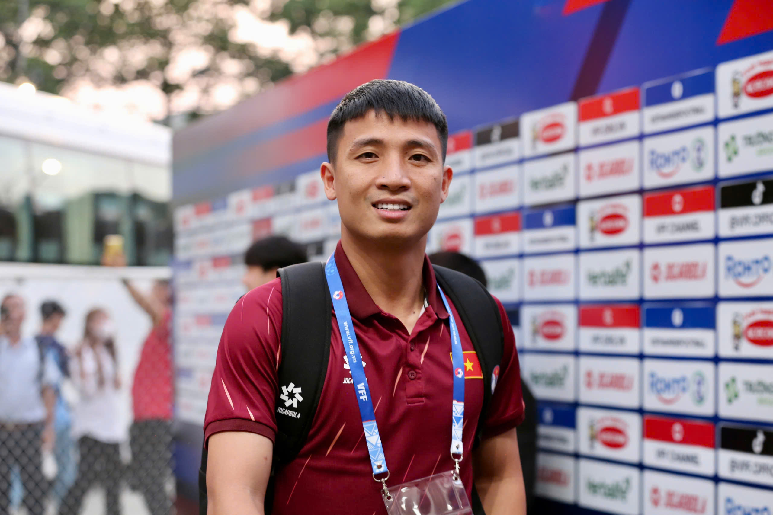 Khán giả Bình Dương "nhuộm màu" sân Gò Đậu, cổ vũ tuyển Việt Nam- Ảnh 21. Khán giả Bình Dương "nhuộm màu" sân Gò Đậu, cổ vũ tuyển Việt Nam- Ảnh 21.