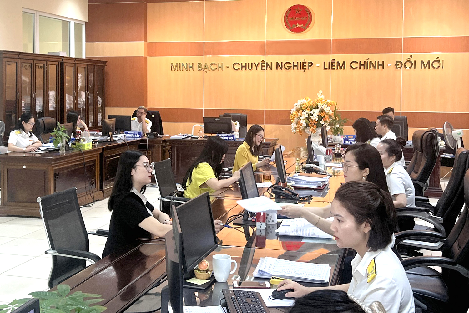 Cục Thuế lên tiếng về đề xuất tạm hoãn xuất cảnh nếu nợ thuế từ 1 triệu đồng - Ảnh 1.
