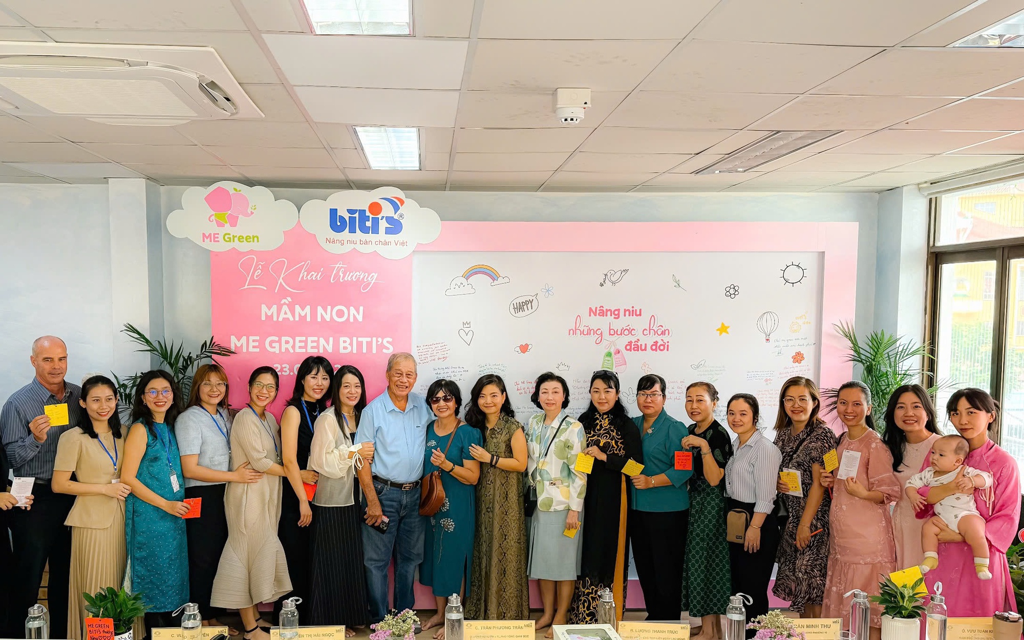 Doanh nghiệp Việt đầu tiên cung cấp cả hệ sinh thái sản phẩm cho tuổi teen - Ảnh 3.