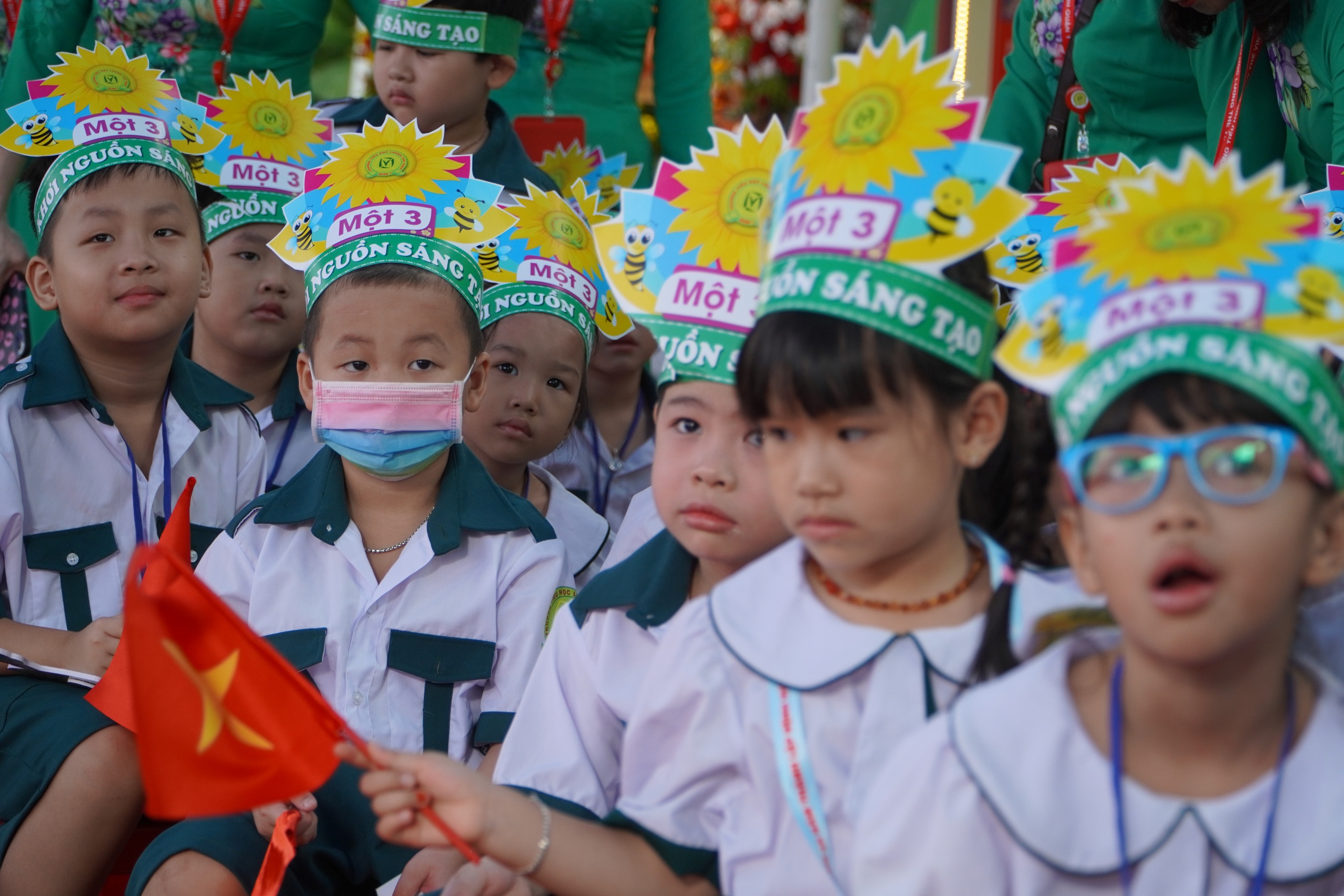 More than 62% of parents are satisfied with primary school admission in Ho Chi Minh City - Photo 1. Hơn 62% phụ huynh hài lòng với tuyển sinh đầu cấp tại TP HCM- Ảnh 1.