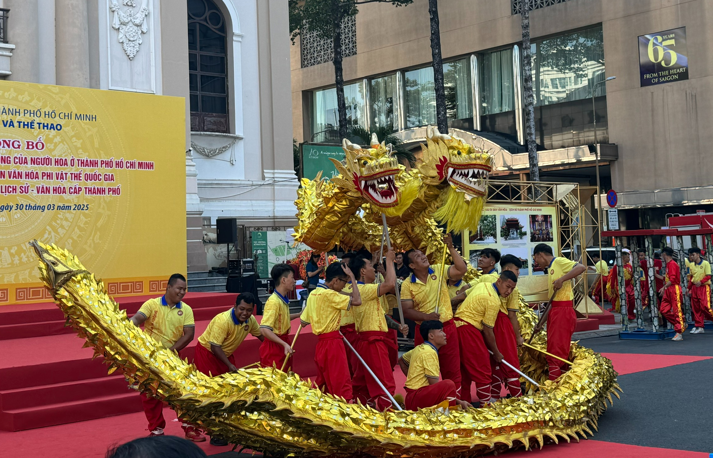 Công nhận Nghệ thuật biểu diễn Lân Sư Rồng thành di sản văn hóa phi vật thể- Ảnh 2. Công nhận Nghệ thuật biểu diễn Lân Sư Rồng thành di sản văn hóa phi vật thể- Ảnh 2.