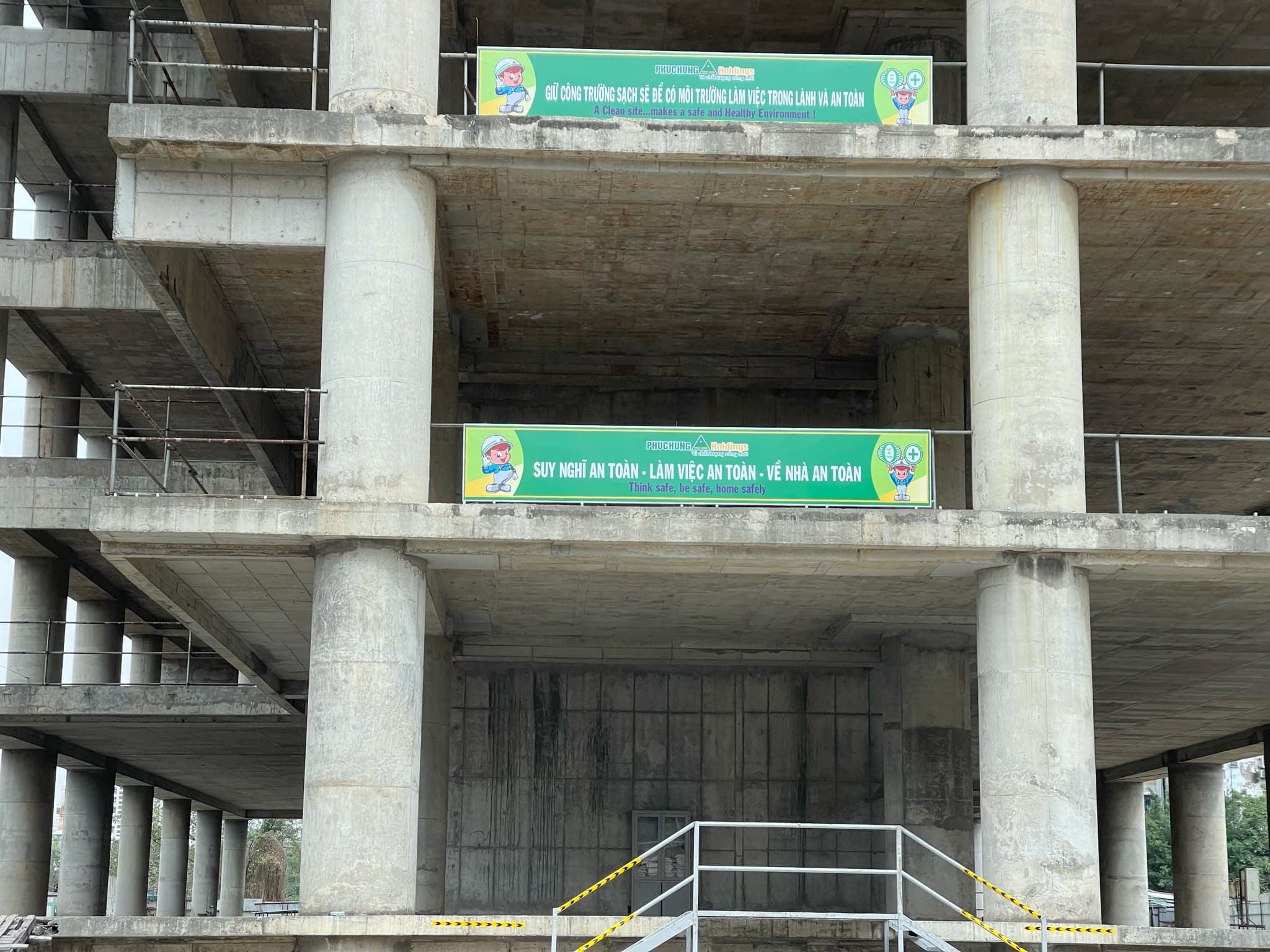 Những g&oacute;c nh&igrave;n thực tế của t&ograve;a nh&agrave; Vicem bỏ hoang