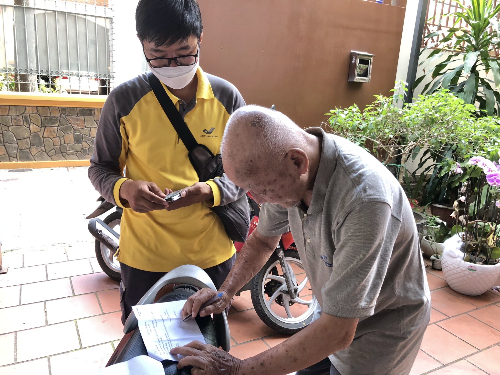 Những đối tượng được tăng lương hưu từ ngày 1-7-2025- Ảnh 1. Những đối tượng được tăng lương hưu từ ngày 1-7-2025- Ảnh 1.