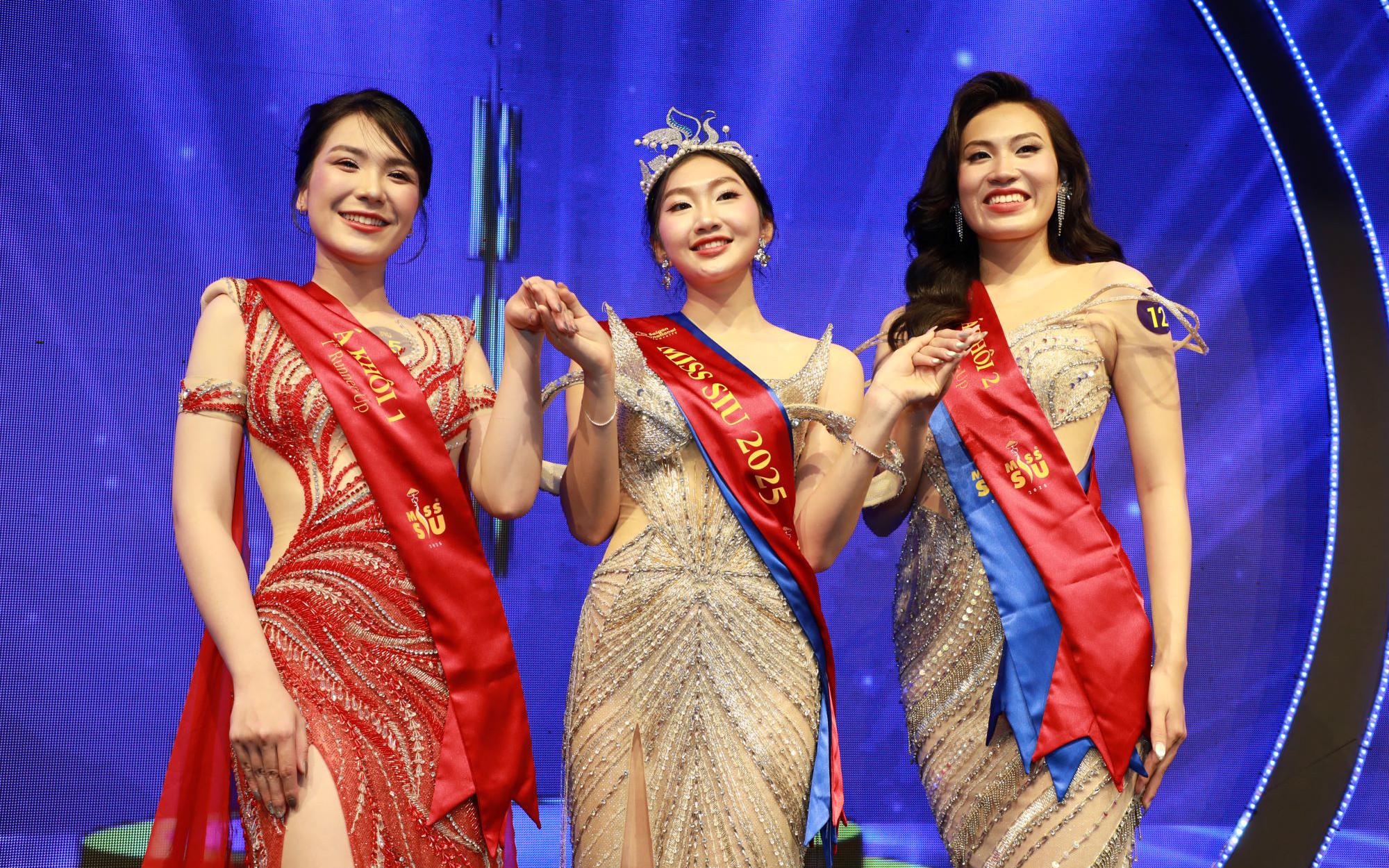 Tìm thấy hoa khôi và nam vương của trường BETU

- Ảnh 2.