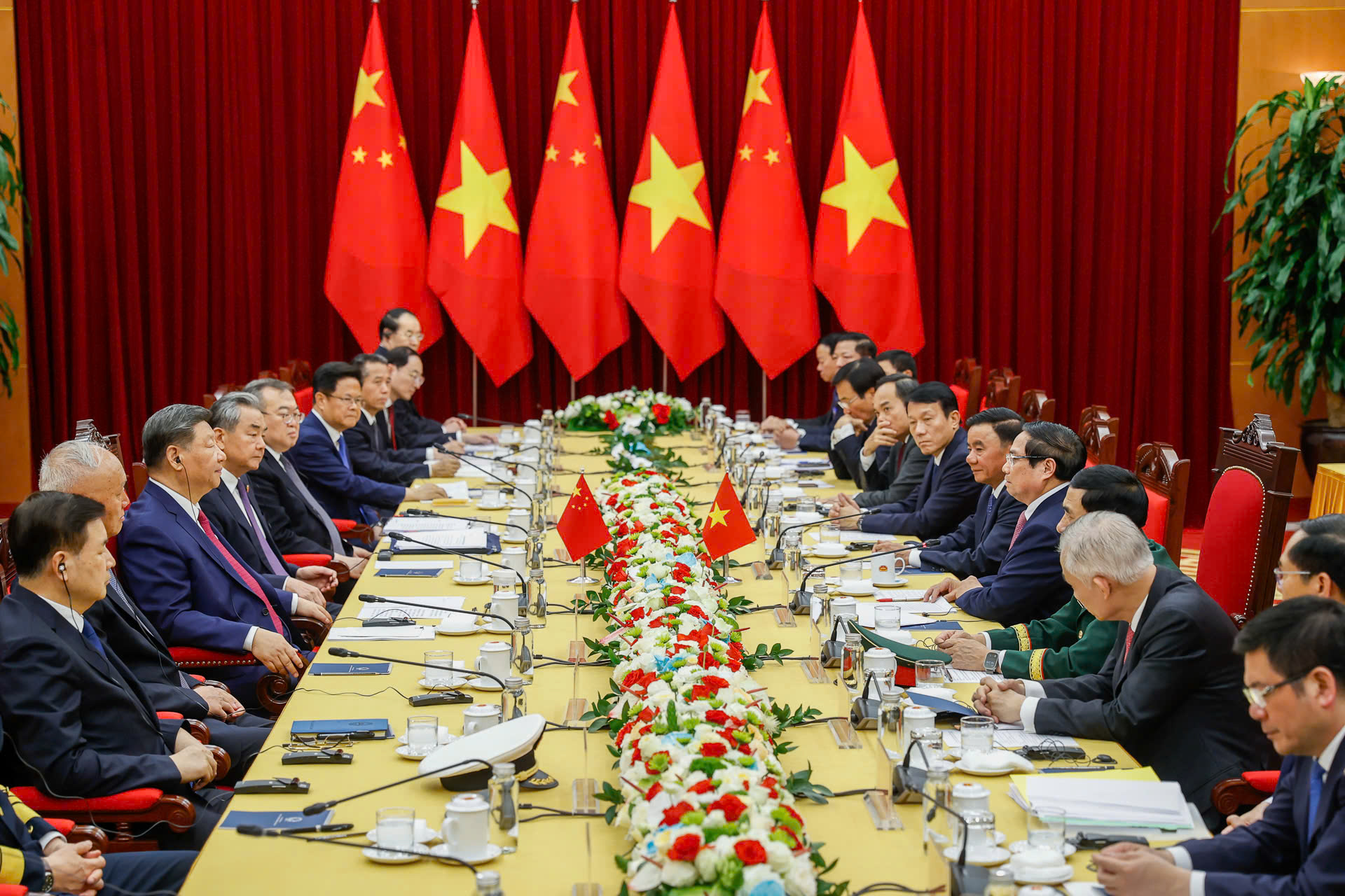 Thủ tướng Phạm Minh Chính hội kiến Tổng Bí thư,
Chủ tịch Trung Quốc Tập Cận Bình- Ảnh 2. Thủ tướng Phạm Minh Chính hội kiến Tổng Bí thư,
Chủ tịch Trung Quốc Tập Cận Bình- Ảnh 2.