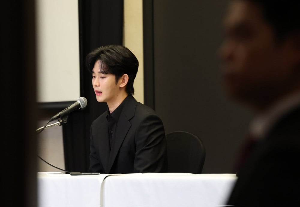 Bị phỉ báng, phát tán tin đồn ác ý, tài tử Kim Soo-hyun đâm đơn kiện- Ảnh 1. Bị phỉ báng, phát tán tin đồn ác ý, tài tử Kim Soo-hyun đâm đơn kiện- Ảnh 1.