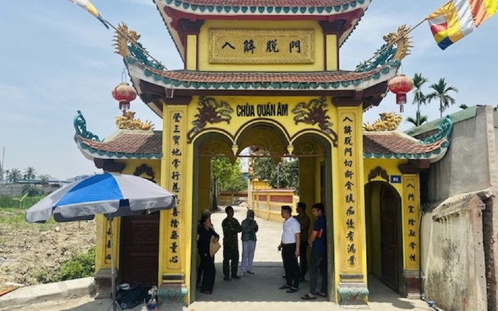 Phát hiện thi thể trẻ sơ sinh trong thùng rác - Ảnh 2.