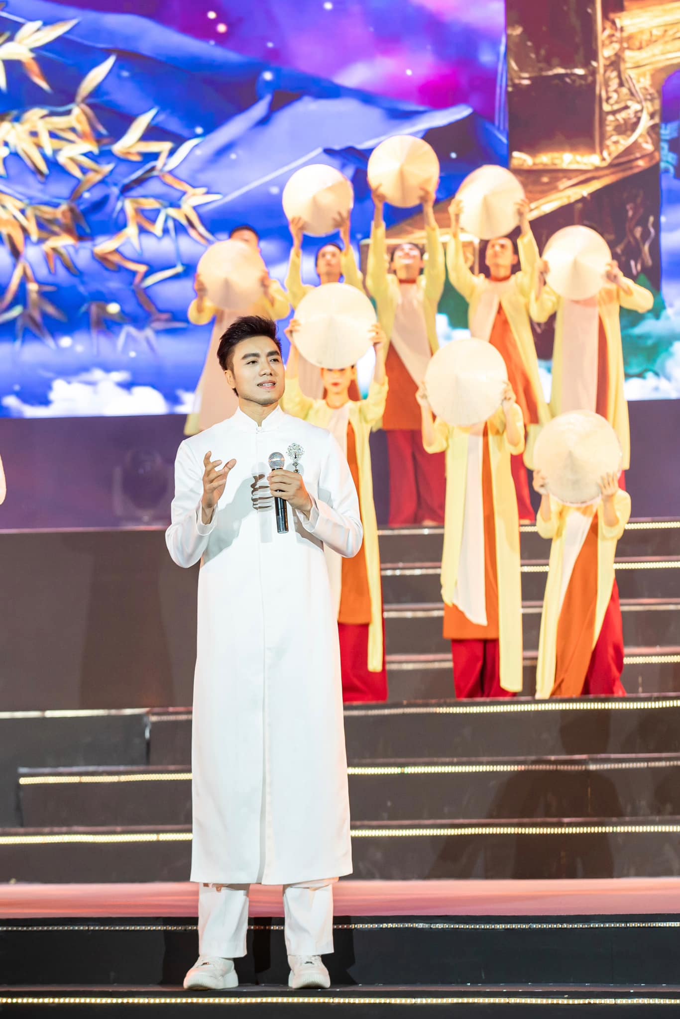 Der Klang der Heimat von Duong Quoc Hung - Foto 4. Thanh âm đất nước của Dương Quốc Hưng- Ảnh 4.