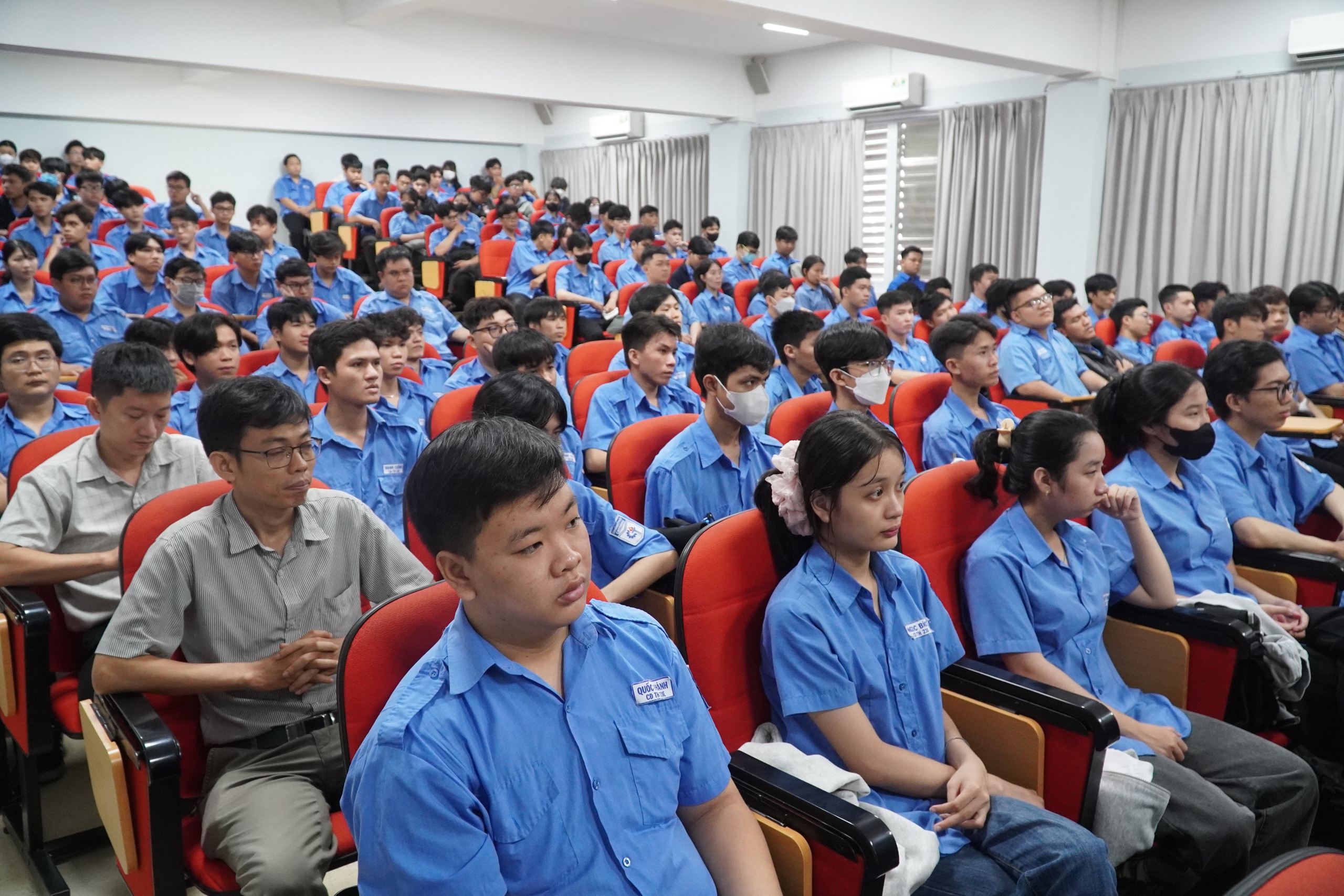 Οι φοιτητές πληροφορικής «προγραμματίζουν» τη σκέψη τους για να κατακτήσουν την Τεχνητή Νοημοσύνη - Εικόνα 3. Sinh viên công nghệ thông tin