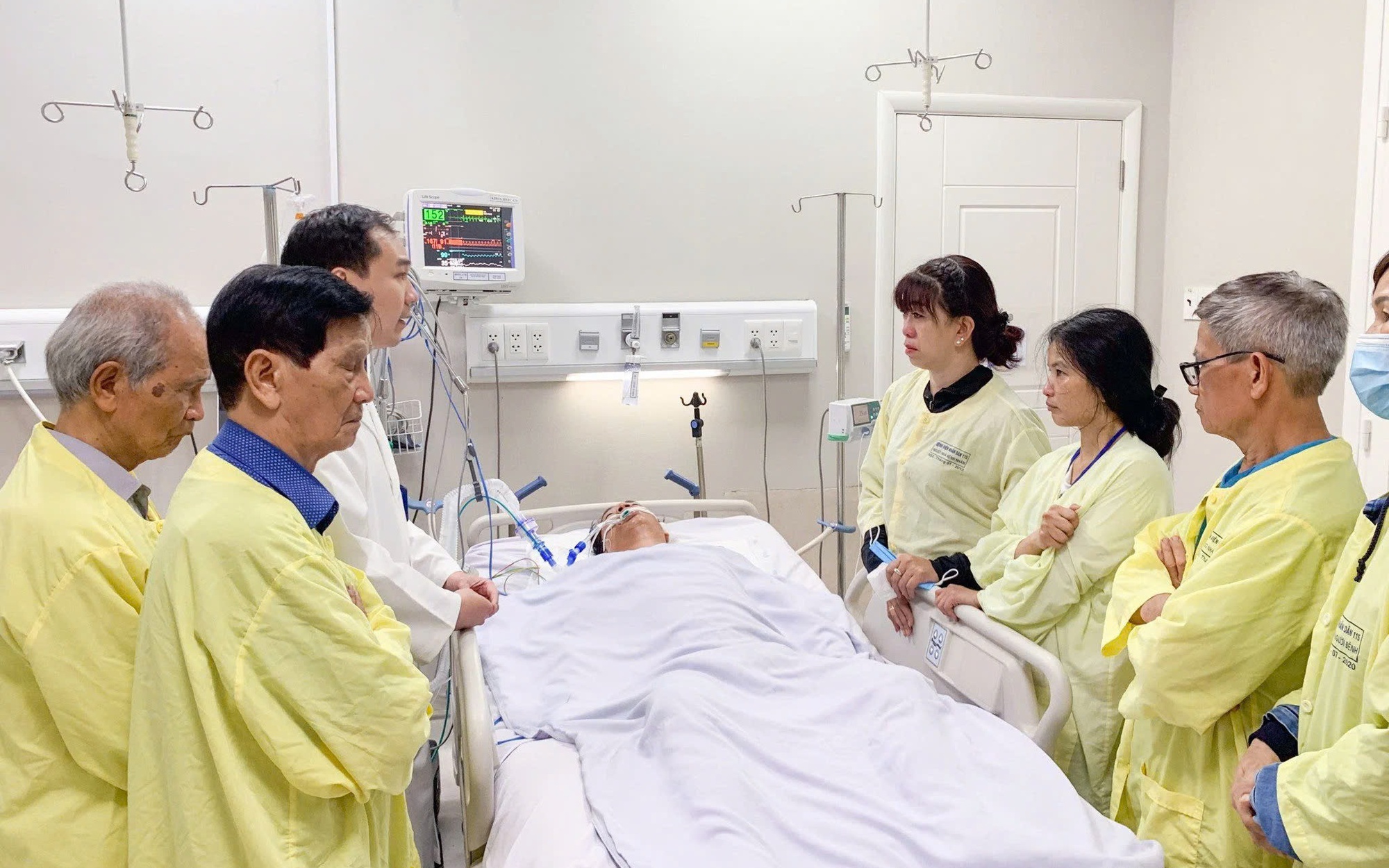 PGS-TS Nguyễn Huy Thắng: Người Việt Nam mắc đột quỵ sớm hơn 10 tuổi so với thế giới- Ảnh 2.