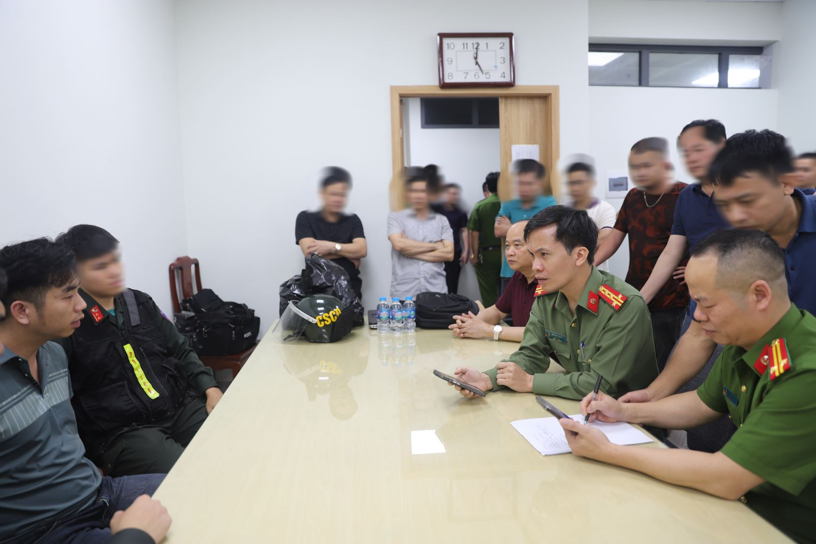 Vụ Thiếu tá Công an hy sinh khi bắt tội phạm ma túy: Các đối tượng đã lẩn trốn thế nào?
