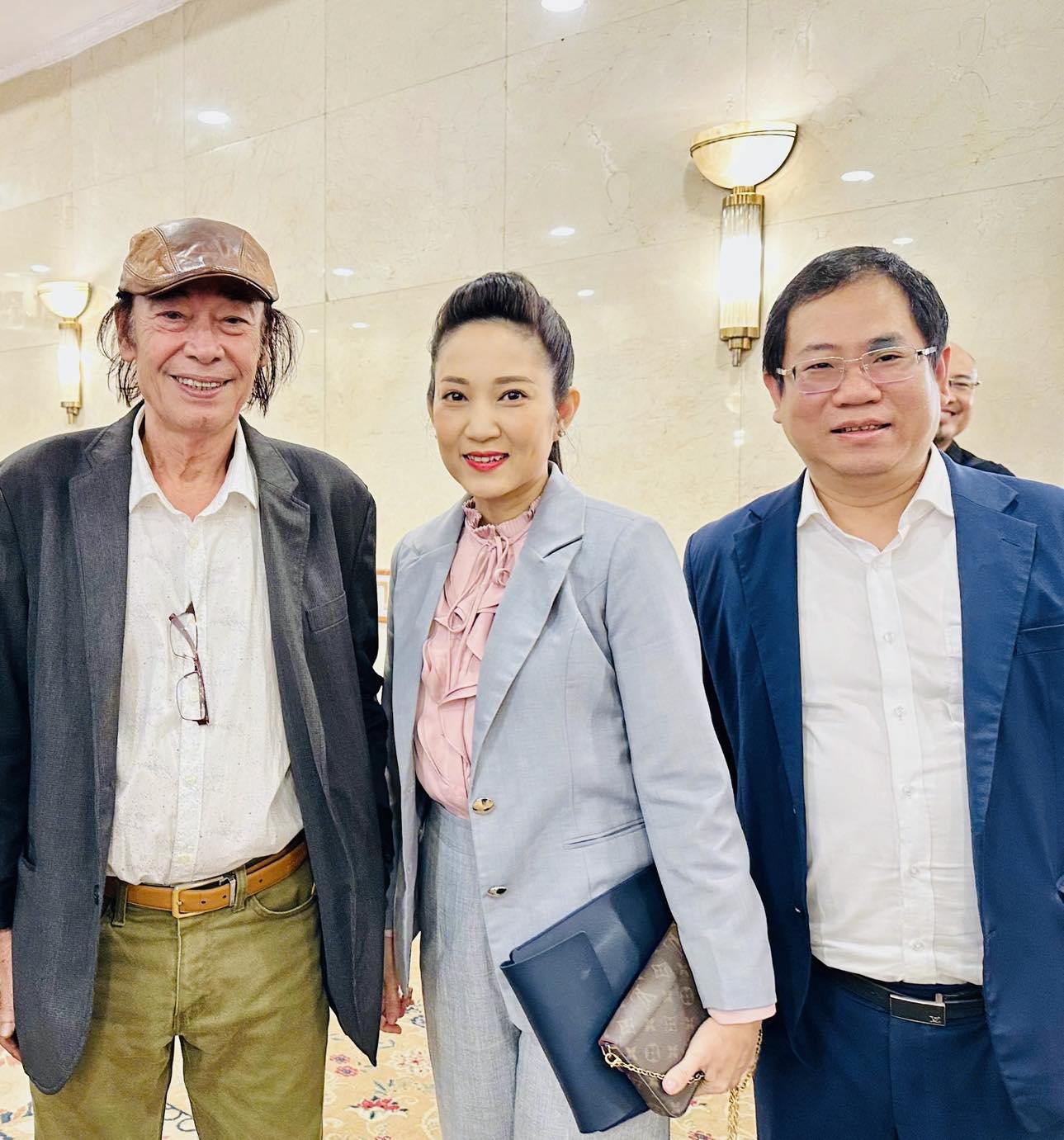 ការរំពឹងទុកនៃការសម្តែង 3D MAPPING អន្តរជាតិដោយក្រុមវៀតណាម – Chờ đón đêm trình diễn 3D MAPPING quốc tế của đội Việt Nam –