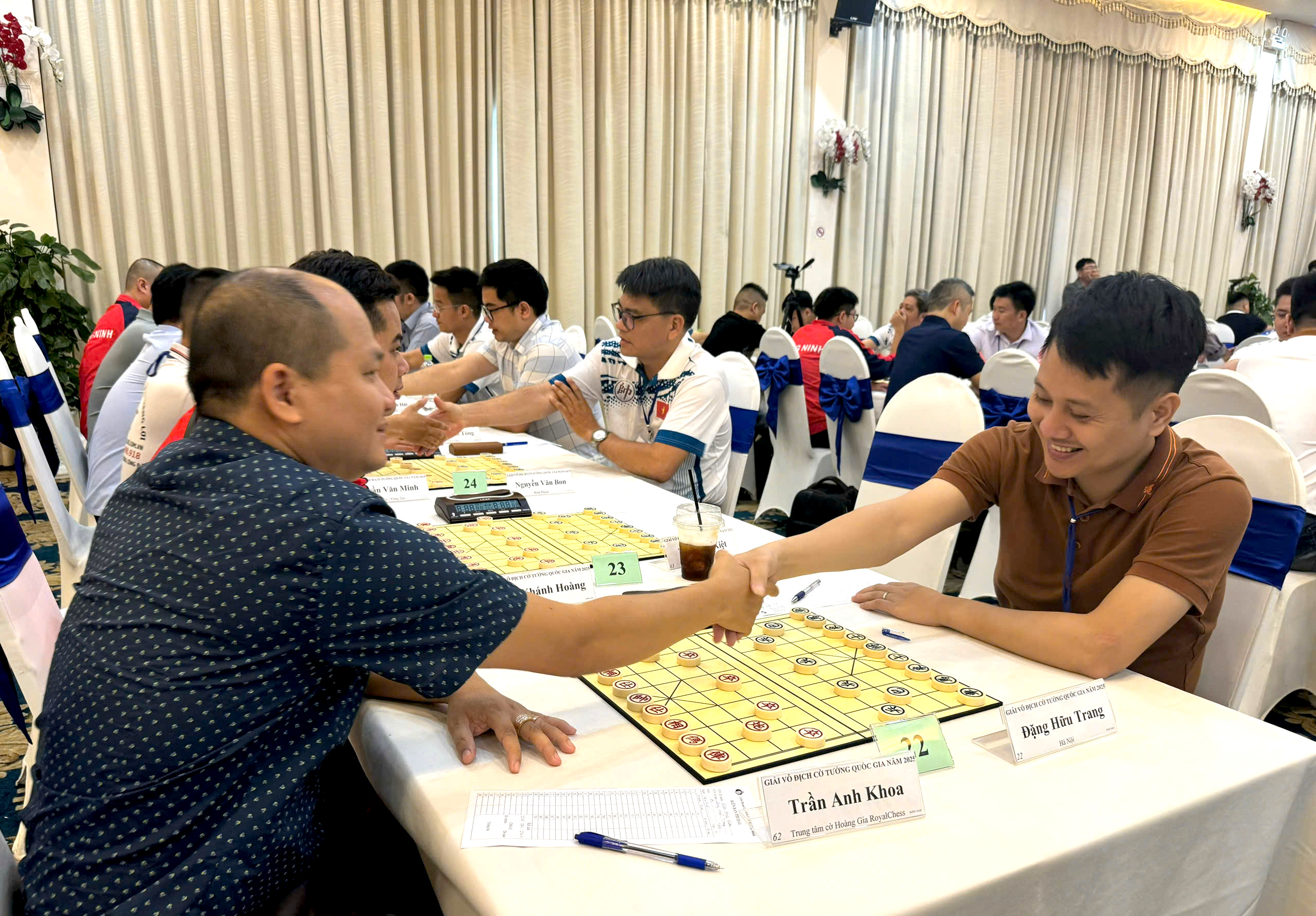전국 체스 선수권 대회는 최고의 선수들을 한자리에 모읍니다 - 사진 4. Giải Cờ tướng vô địch quốc gia hội tụ cao thủ- Ảnh 4.