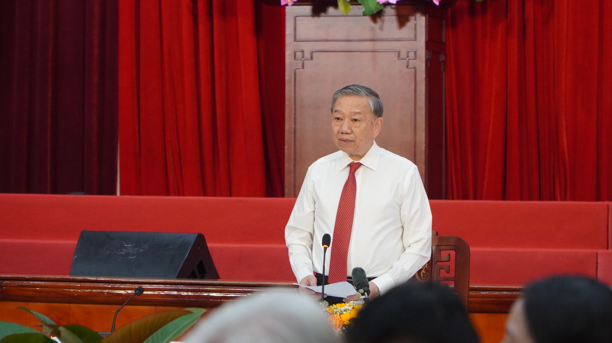 Tổng Bí thư Tô Lâm: TP HCM cần nỗ lực nhiều, nhanh, quyết liệt, mạnh mẽ hơn nữa- Ảnh 1. Tổng Bí thư Tô Lâm: TP HCM cần nỗ lực nhiều, nhanh, quyết liệt, mạnh mẽ hơn nữa- Ảnh 1.