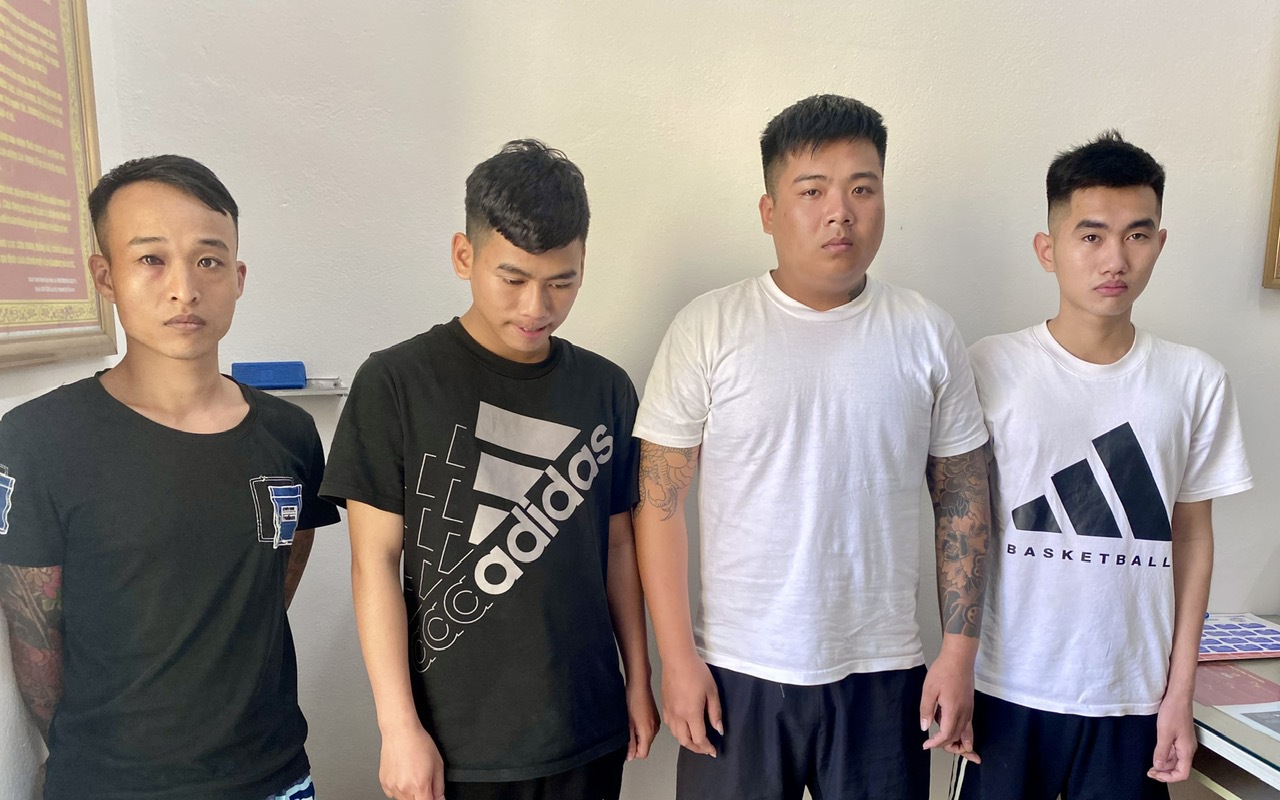 Bắt giữ nhóm thanh niên đòi tiền bảo kê các hộ kinh doanh - Ảnh 2.
