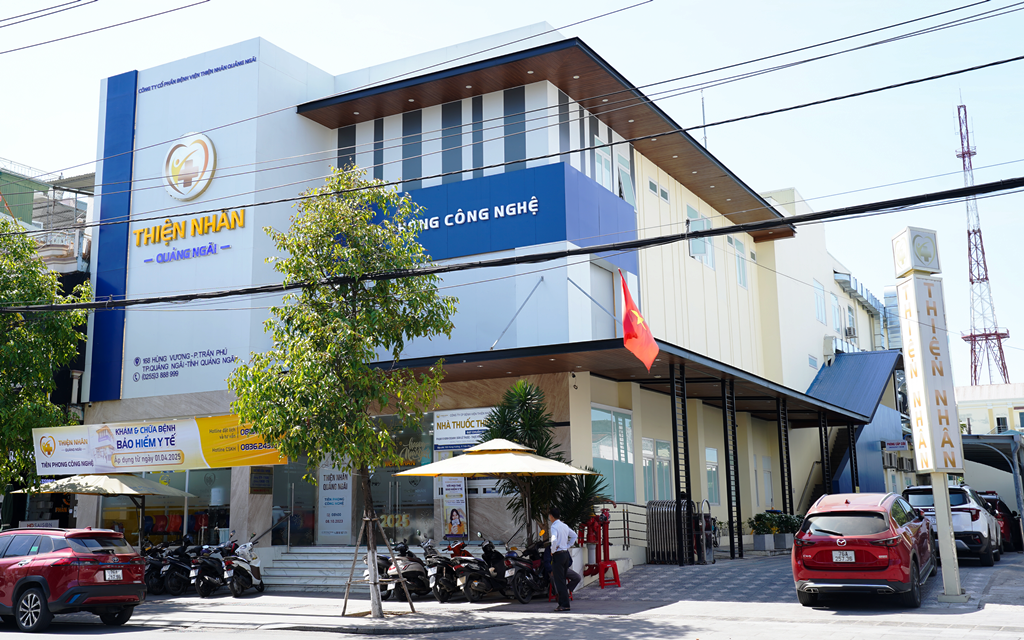 Quảng Ngãi "hút" khách đoàn từ tỉnh bạn đến khám sức khoẻ- Ảnh 4.