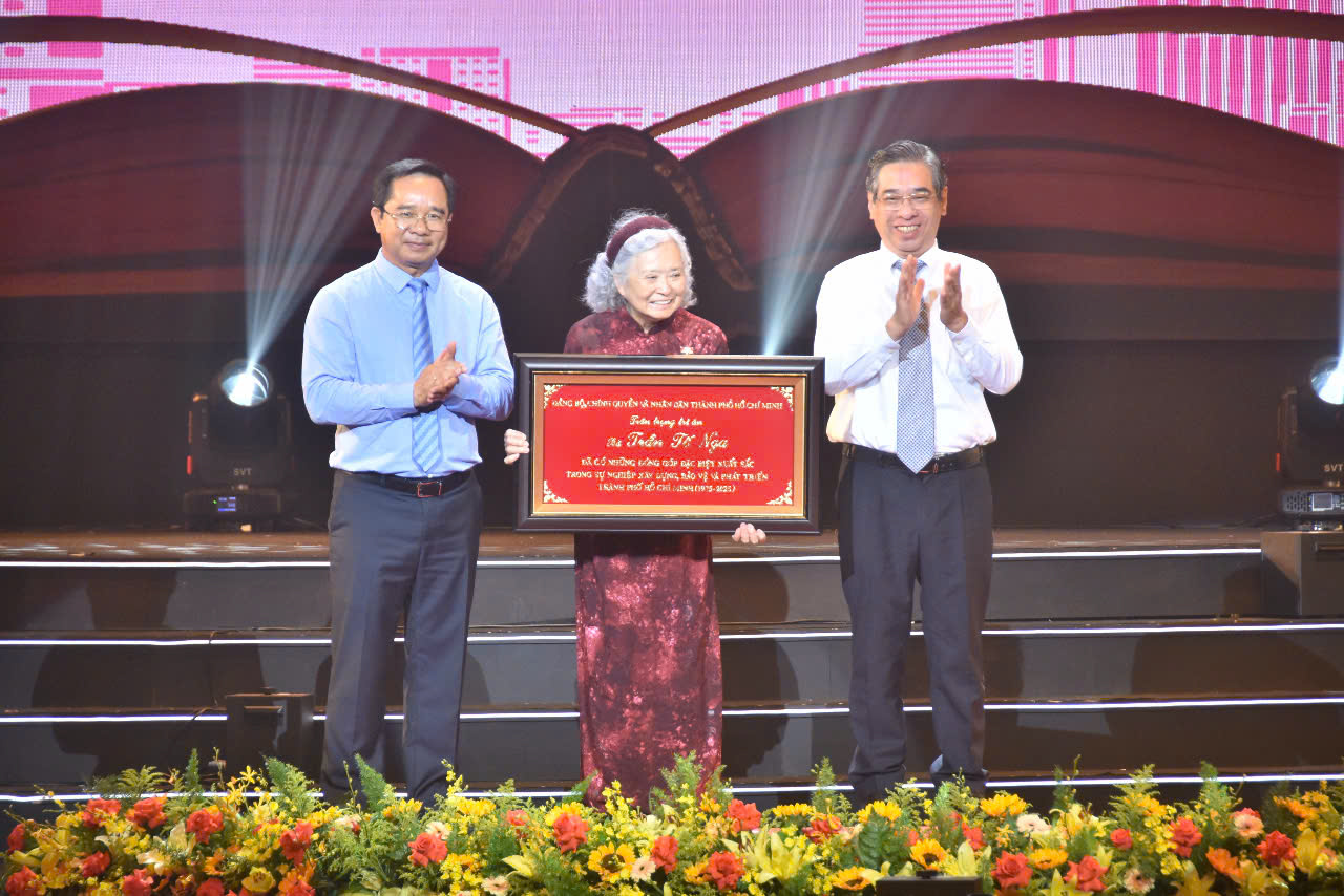 TP HCM tôn vinh 60 cá nhân tiêu biểu - Ảnh 7.