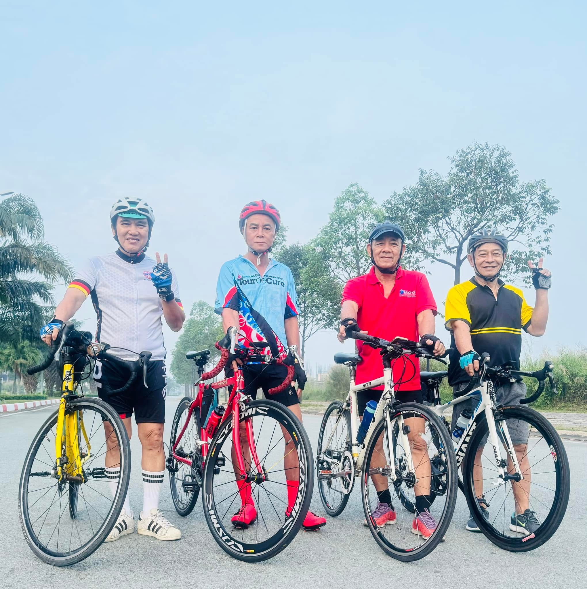 「自転車クラブ、喫茶店」 - 写真4。 “Câu lạc bộ” xe đạp, cà phê - Ảnh 4.