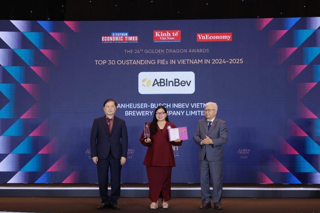 AB InBev 4 năm được vinh danh tại giải thưởng Rồng Vàng- Ảnh 1. AB InBev 4 năm được vinh danh tại giải thưởng Rồng Vàng- Ảnh 1.
