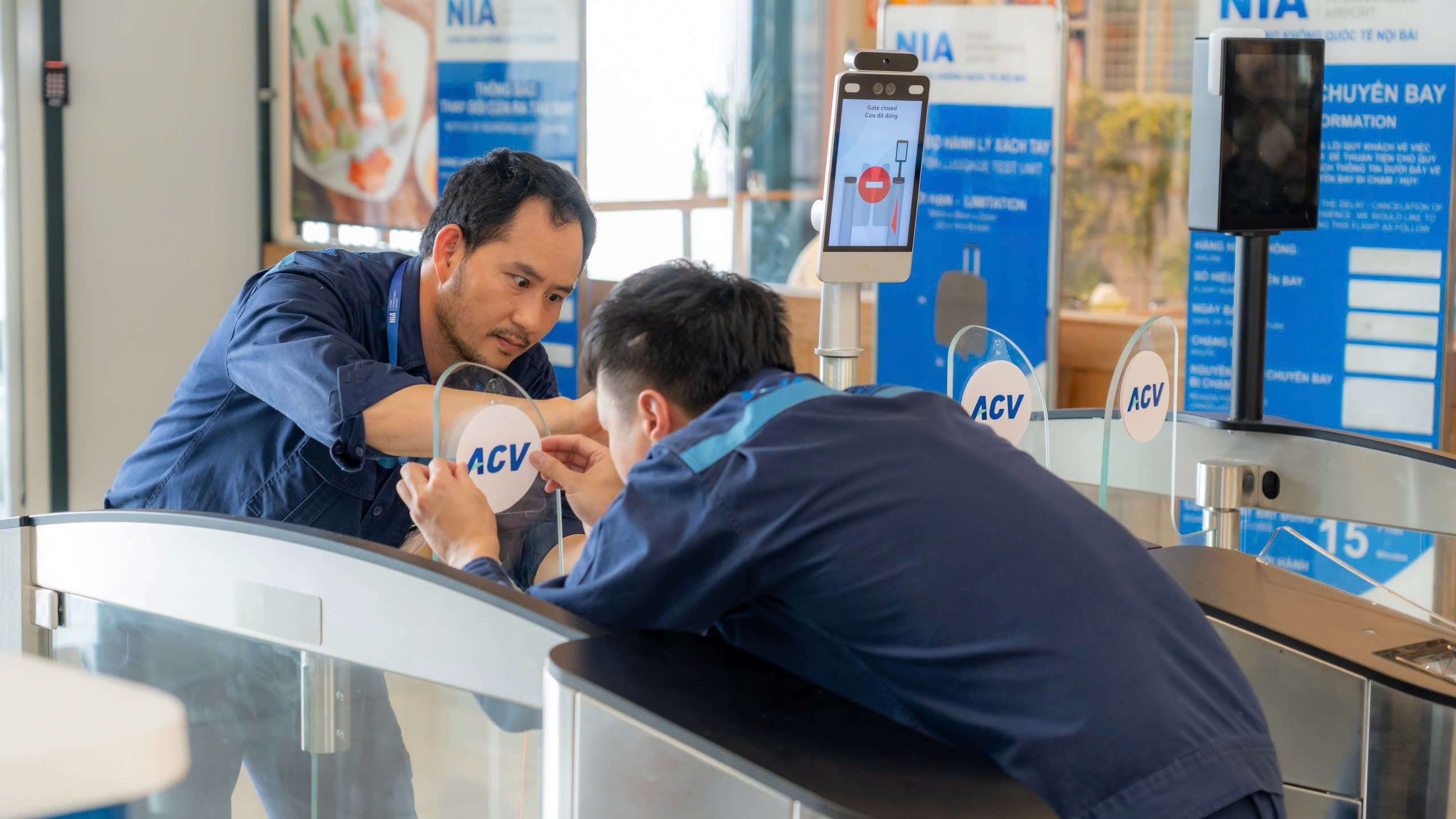 Nội Bài tấp nập trước cao điểm lễ 30-4, 1-5- Ảnh 3. Nội Bài tấp nập trước cao điểm lễ 30-4, 1-5- Ảnh 3.