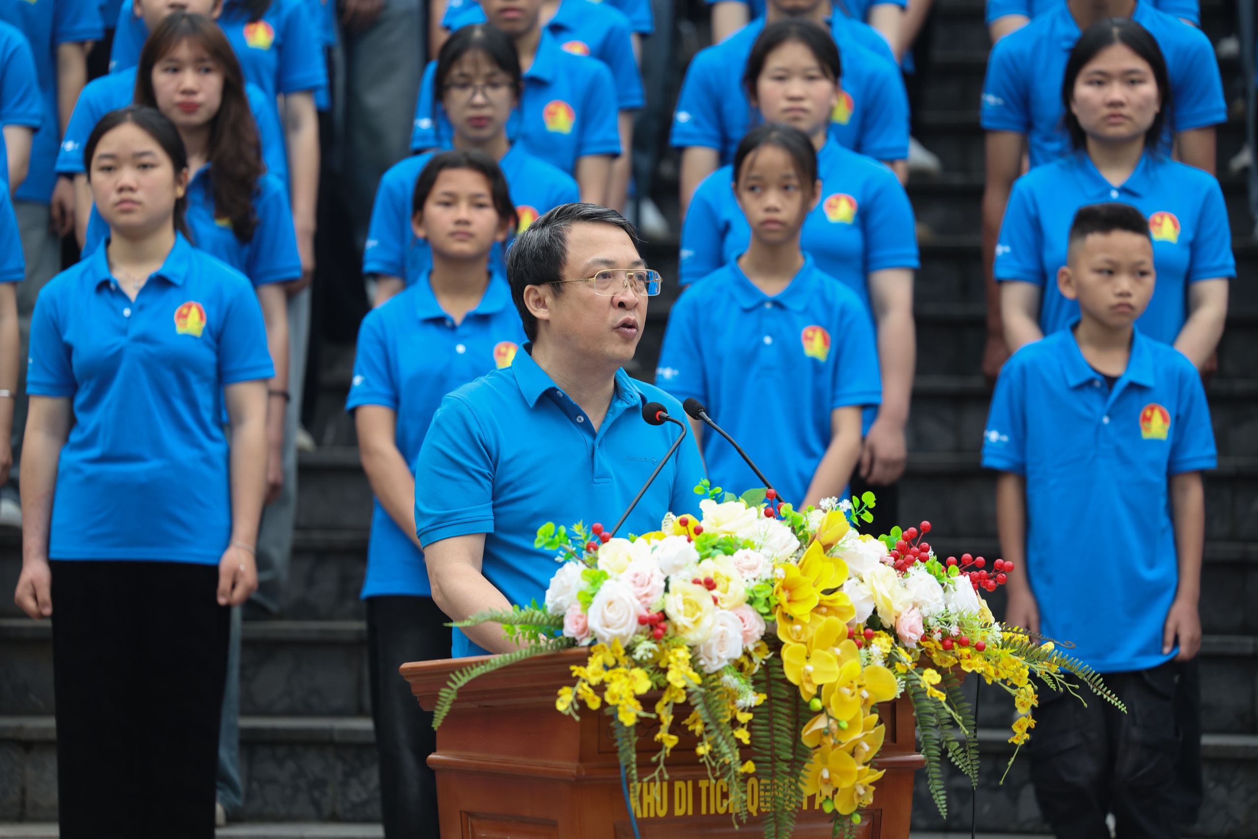 Xác lập Kỷ lục Việt Nam: 500 học sinh chào cờ tại Cột mốc Km0 - Đường Hồ Chí Minh- Ảnh 11. Xác lập Kỷ lục Việt Nam: 500 học sinh chào cờ tại Cột mốc Km0 - Đường Hồ Chí Minh- Ảnh 11.