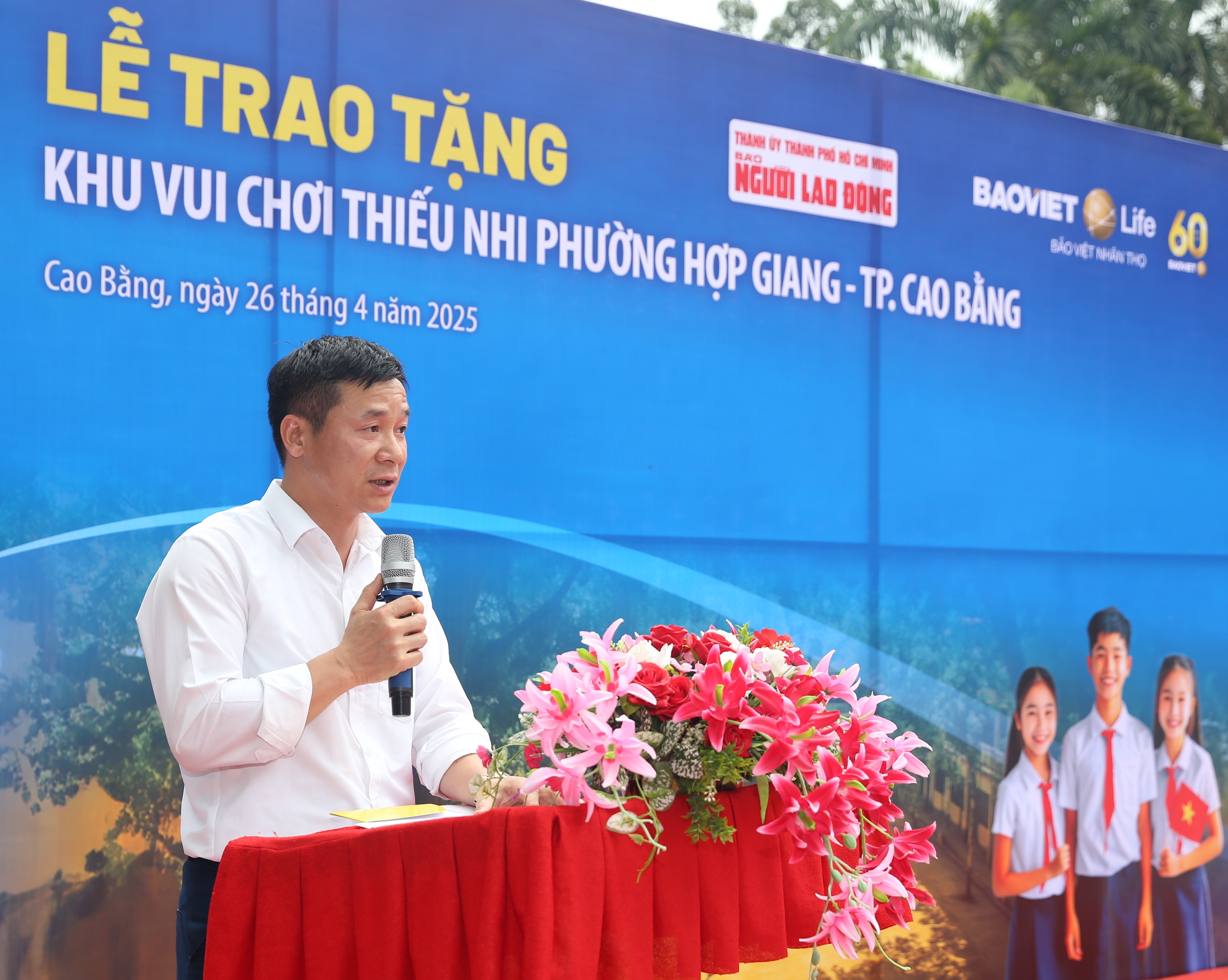 Trao tặng khu vui chơi thiếu nhi tại Cao Bằng- Ảnh 3. Trao tặng khu vui chơi thiếu nhi tại Cao Bằng- Ảnh 3.