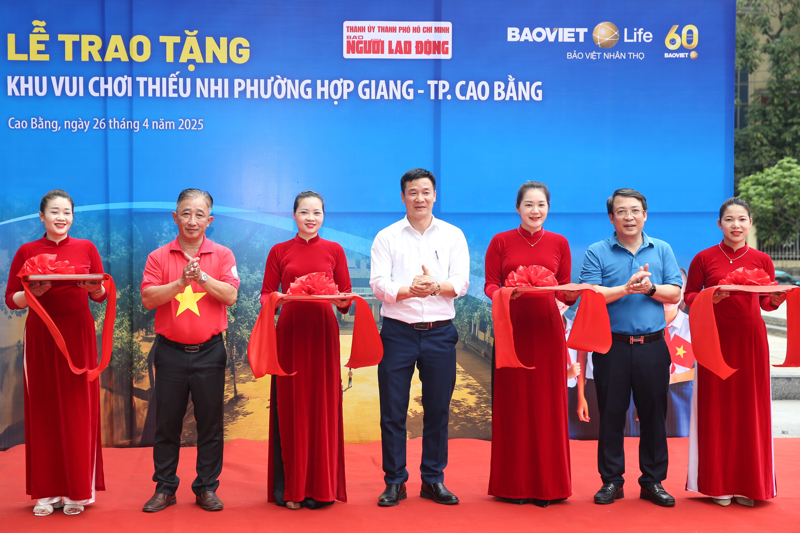 Trao tặng khu vui chơi thiếu nhi tại Cao Bằng- Ảnh 2. Trao tặng khu vui chơi thiếu nhi tại Cao Bằng- Ảnh 2.