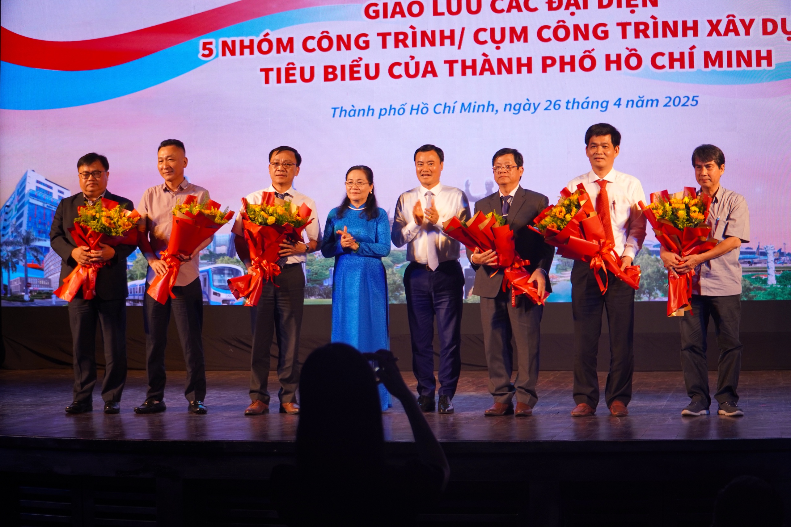 Vinh danh 50 công trình nâng tầm vóc đô thị TP HCM - Ảnh 1.