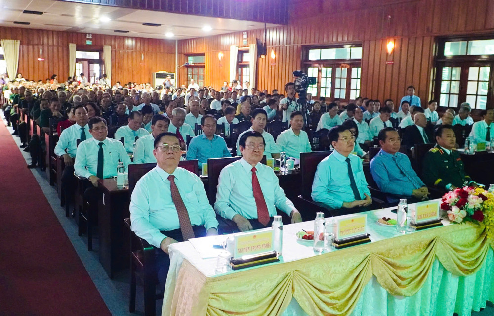 Long An cùng cả nước vững bước tiến vào kỷ nguyên mới - Ảnh 1.