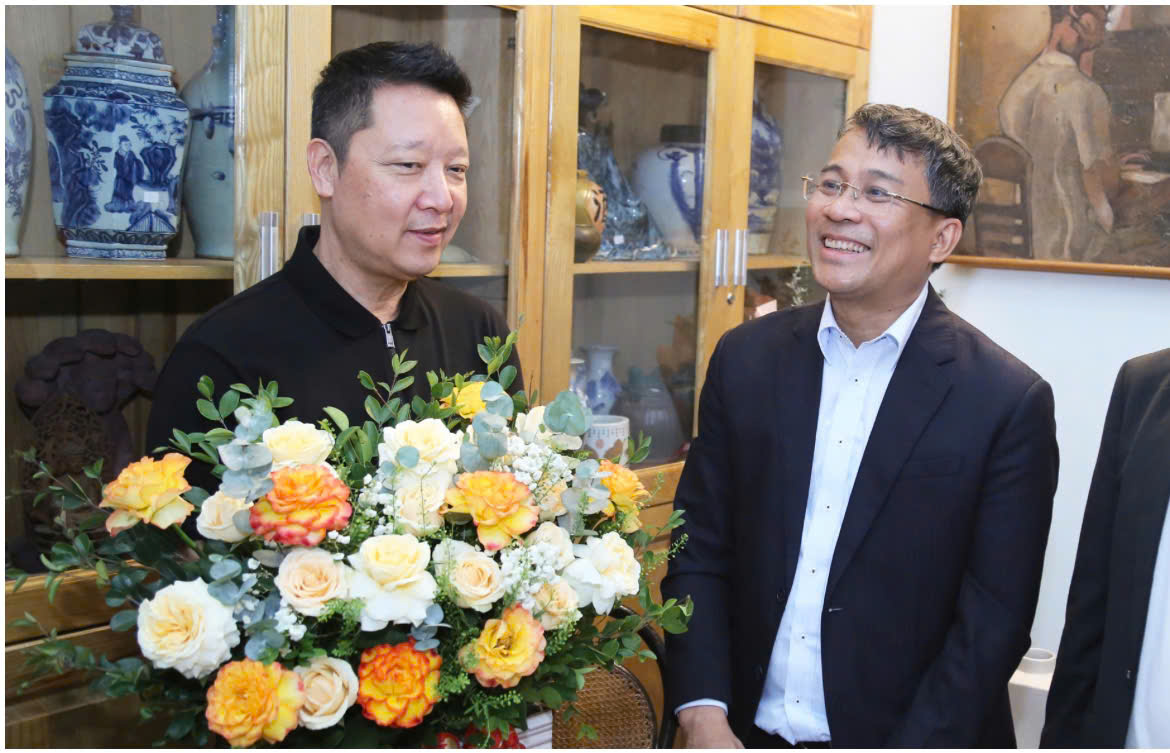 Ủy ban Quốc gia UNESCO Việt Nam thăm, chúc mừng gia đình cố nhạc sĩ Hoàng Vân- Ảnh 4. Ủy ban Quốc gia UNESCO Việt Nam thăm, chúc mừng gia đình cố nhạc sĩ Hoàng Vân- Ảnh 4.