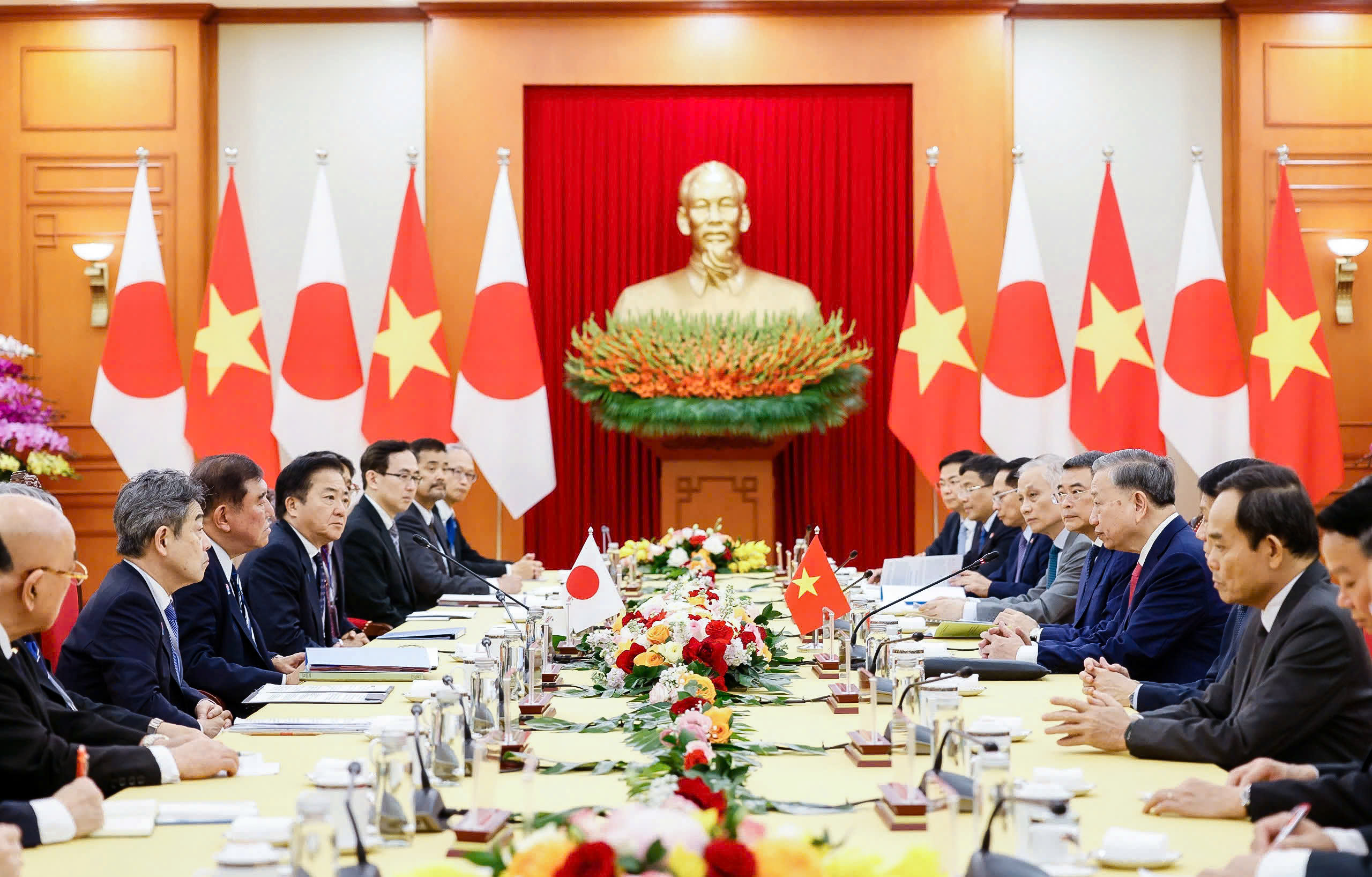 Tổng Bí thư: 7 định hướng lớn tăng cường hợp tác chiến lược Việt Nam - Nhật Bản- Ảnh 2. Tổng Bí thư: 7 định hướng lớn tăng cường hợp tác chiến lược Việt Nam - Nhật Bản- Ảnh 2.