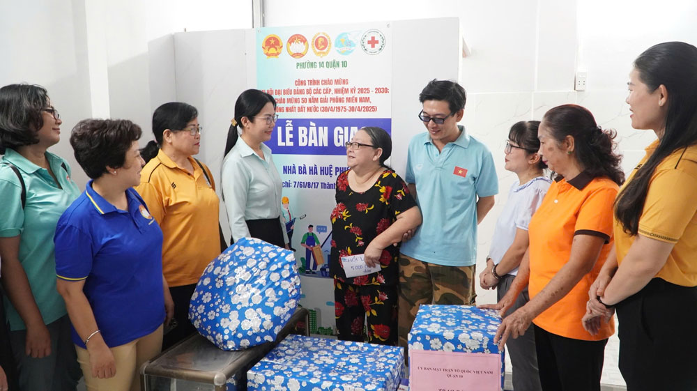 Lan tỏa tinh thần nhân ái, nghĩa tình - Ảnh 1. Lan tỏa tinh thần nhân ái, nghĩa tình - Ảnh 1.