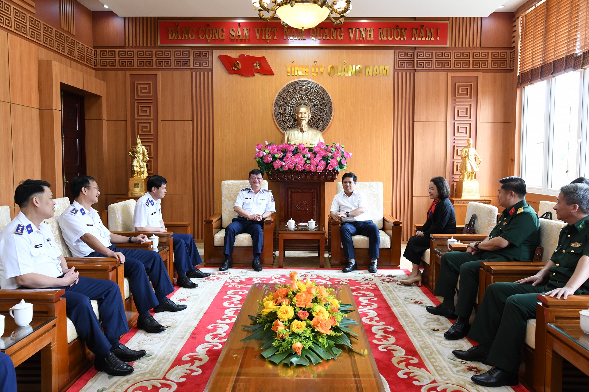 تعتزم مقاطعة كوانغ نام القضاء على قوارب الصيد التي تفتقر إلى الوثائق اللازمة (3 قوارب، ... Quảng Nam quyết tâm xoá tàu cá