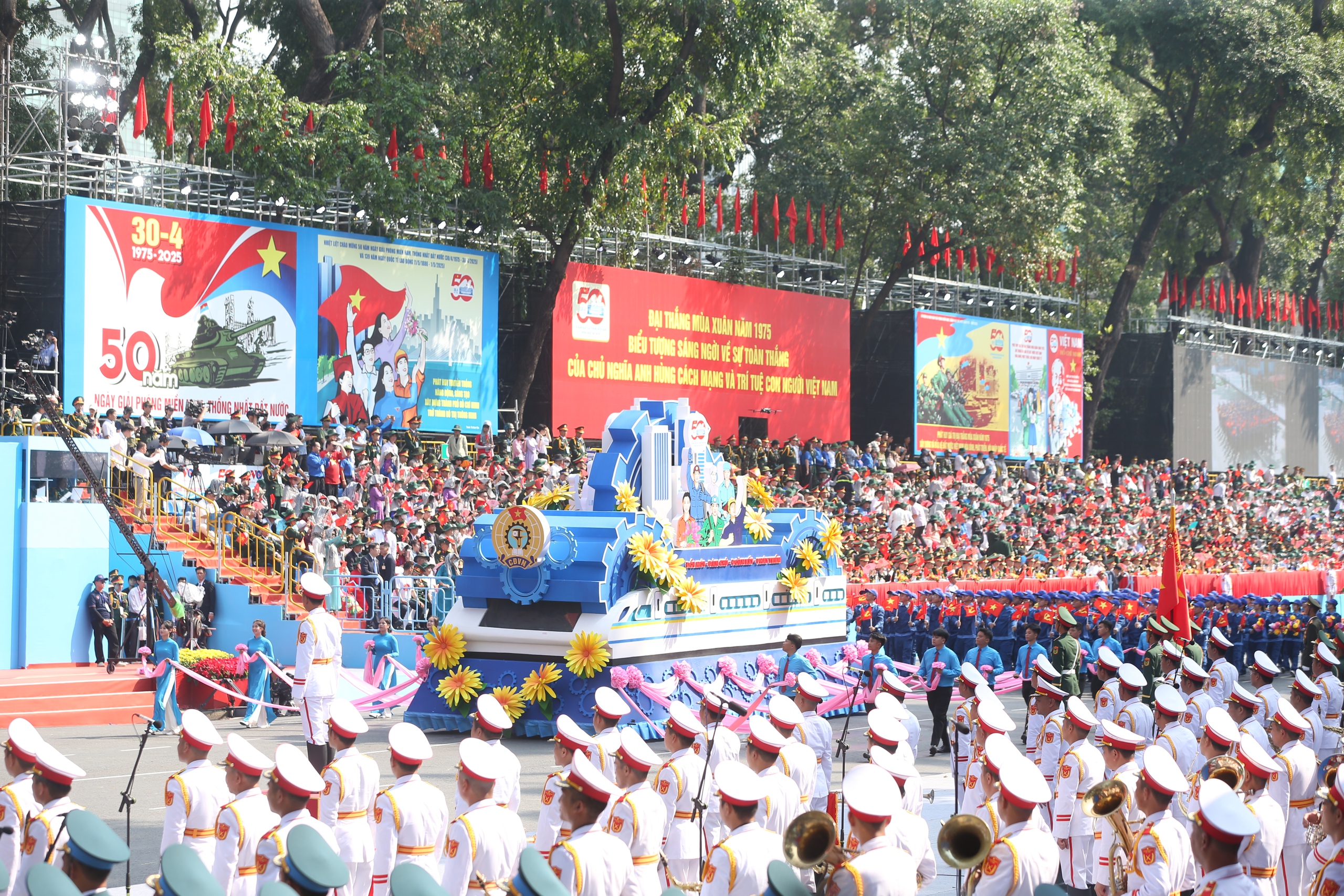 Khối diễu hành - Ảnh 11.