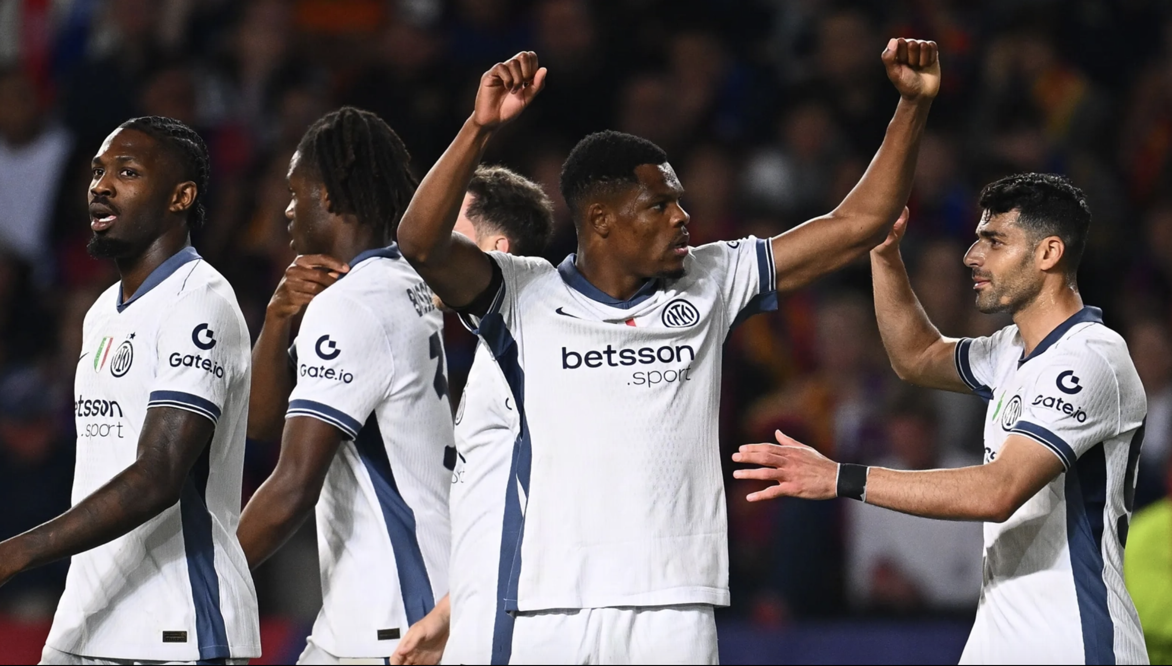 Rượt đuổi 6 bàn, Barcelona hòa nghẹt thở Inter Milan ở Champions League- Ảnh 7. Rượt đuổi 6 bàn, Barcelona hòa nghẹt thở Inter Milan ở Champions League- Ảnh 7.