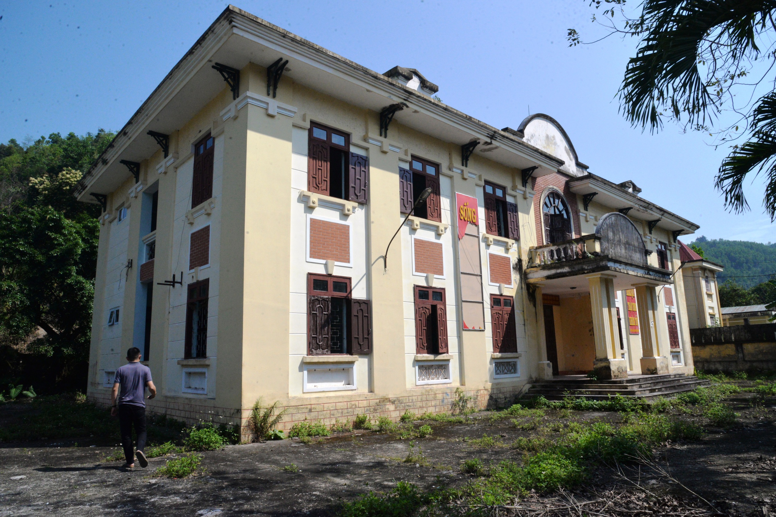 109 trụ sở dôi dư sau sáp nhập sẽ được bố trí cho giáo dục, y tế - Ảnh 2.