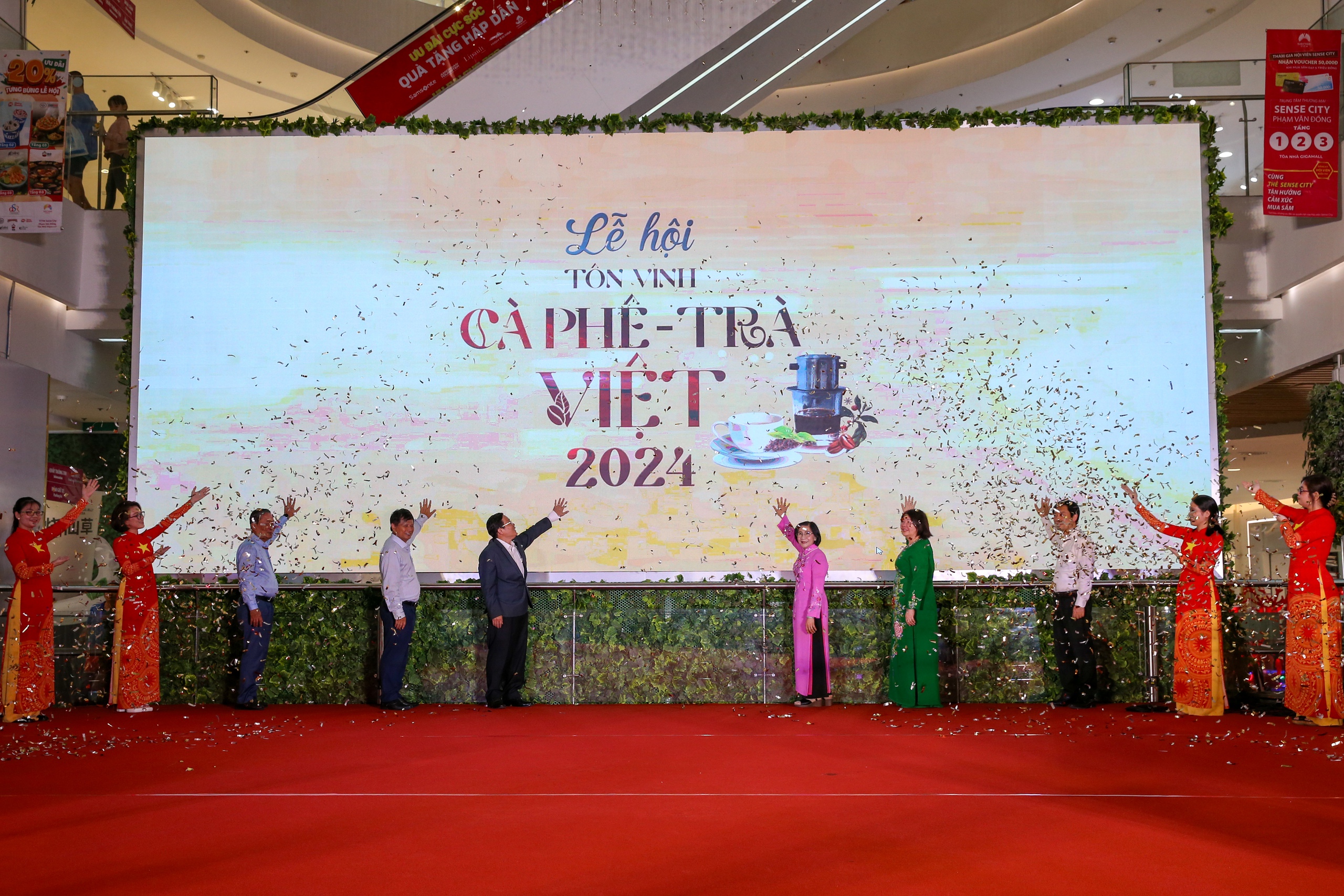 Nhiều hoạt động hấp dẫn tại Lễ hội "Tôn vinh cà phê – trà Việt" - Ảnh 2.