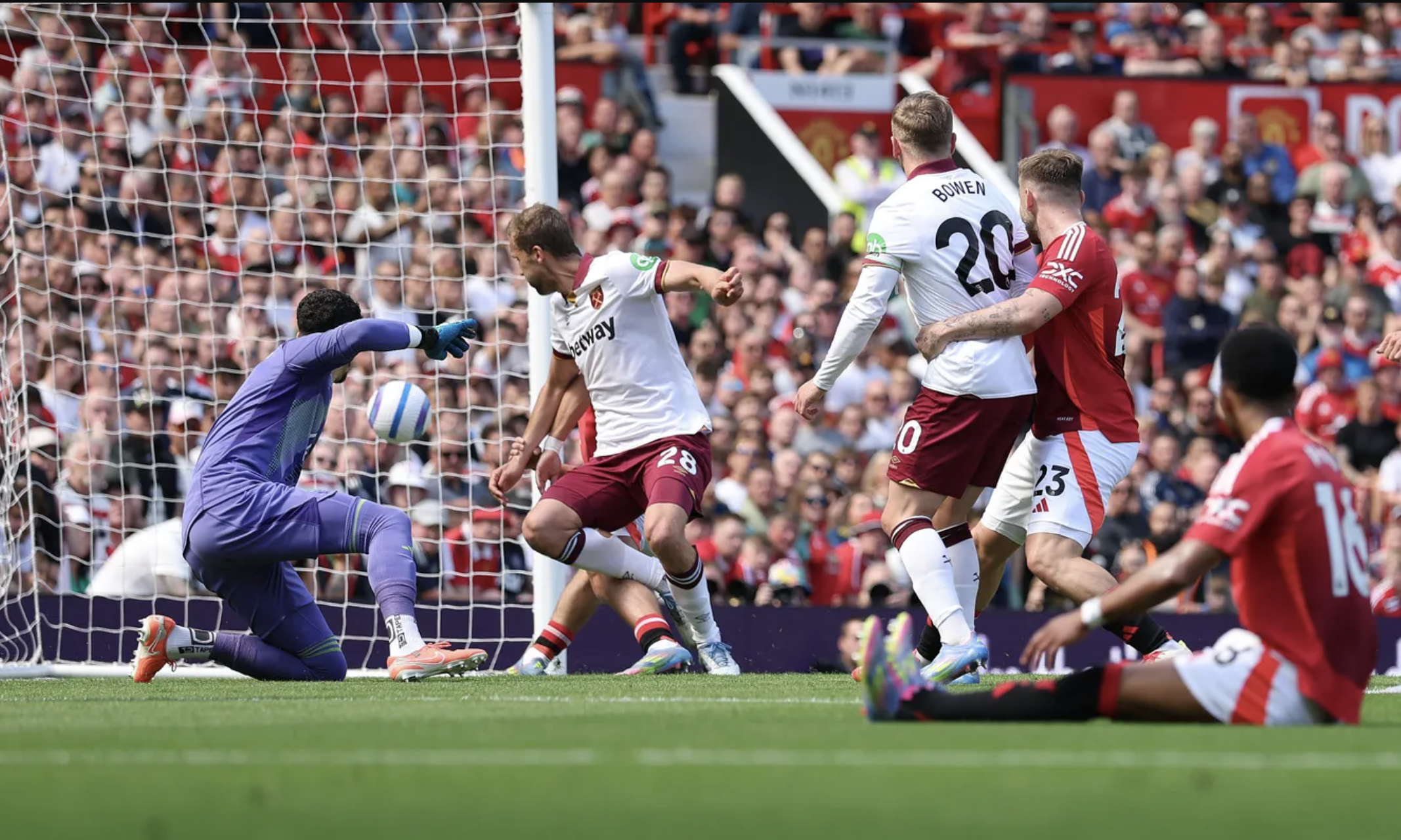 Ngoại hạng Anh: Arsenal, Newcastle hâm nóng cuộc đua Top 5- Ảnh 8. Ngoại hạng Anh: Arsenal, Newcastle hâm nóng cuộc đua Top 5- Ảnh 8.