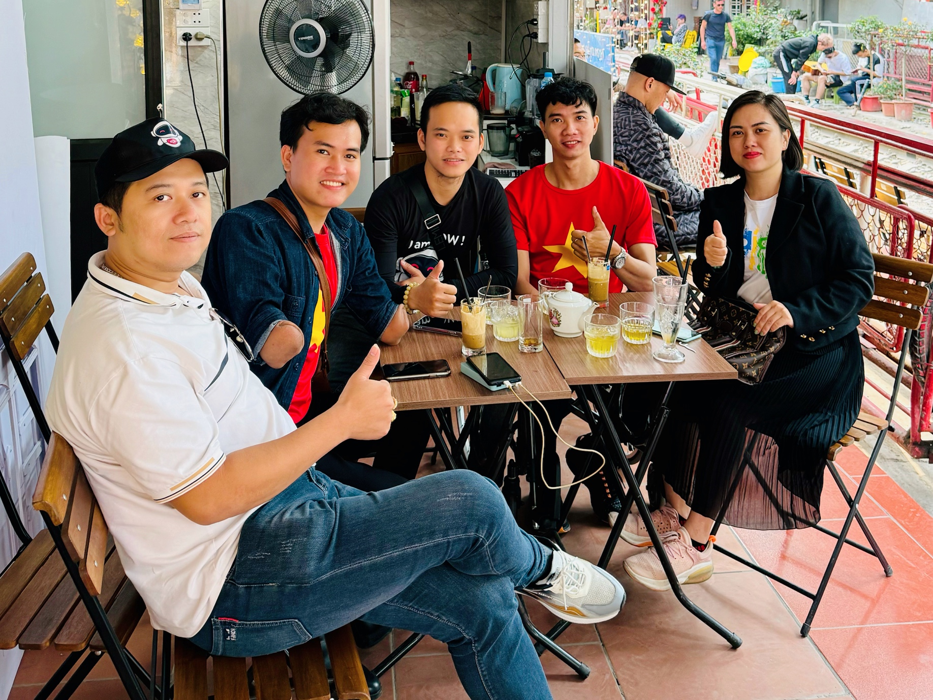 Tôi và cà phê sáng - Ảnh 2.