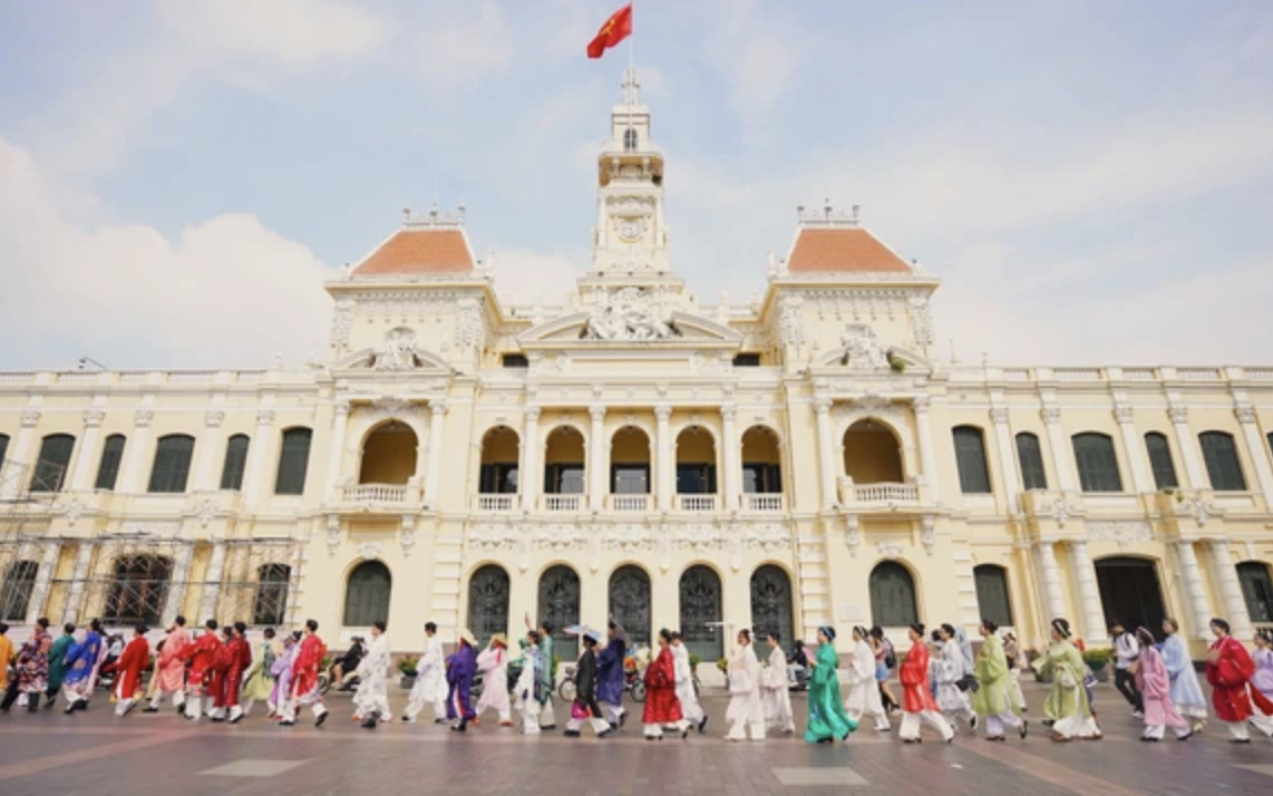 Công an TP HCM hướng dẫn người dân góp ý sửa đổi Hiến pháp qua VNeID- Ảnh 1.