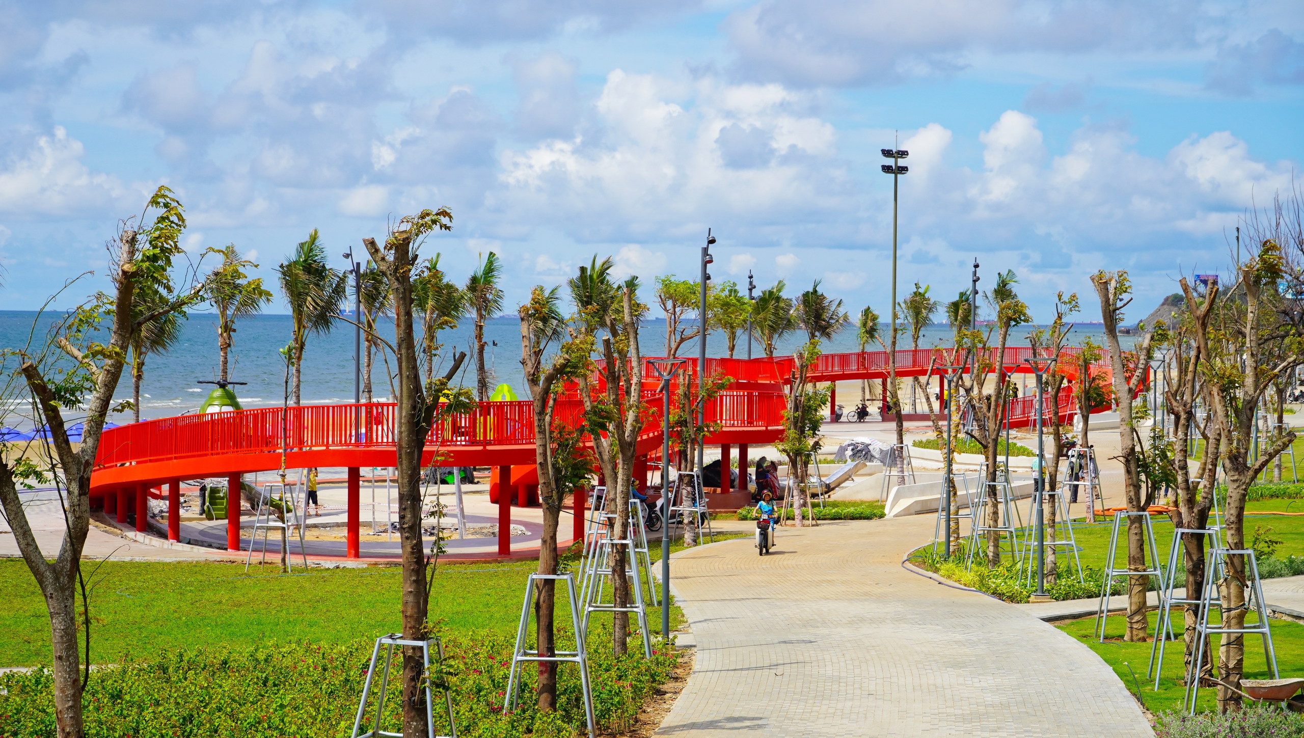 Bãi Sau Vũng Tàu "thay áo mới" trước mùa cao điểm du lịch - Ảnh 8. Bãi Sau Vũng Tàu "thay áo mới" trước mùa cao điểm du lịch - Ảnh 8.