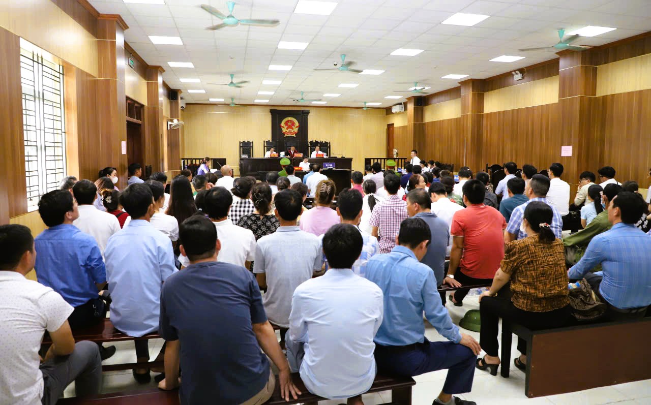 Một cựu chủ tịch huyện ở Thanh Hóa lĩnh 5 năm tù- Ảnh 2. Một cựu chủ tịch huyện ở Thanh Hóa lĩnh 5 năm tù- Ảnh 2.